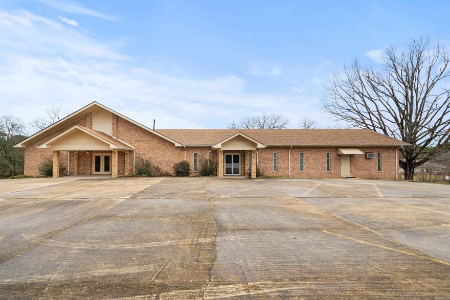 Existing Church structure with 3+ acres of land and located at the corner of Leonard and Emory Streets. Nice size and well-appointed sanctuary with high vaulted ceilings, raised platform for pastor, choir and baptism areas. Upper balcony area for sound equipment and some additional seating. West side lower level has fellowship hall with kitchen facilities. North wing has church office, pastor study and classroom areas with additional classroom areas on lower level. Land size could offer additional parking. Original construction about1976 and an addition and remodel around 1980-82. New roof in 2024. Square footage, age, taxes and zoning taken from city or county records. Feel free to verify.