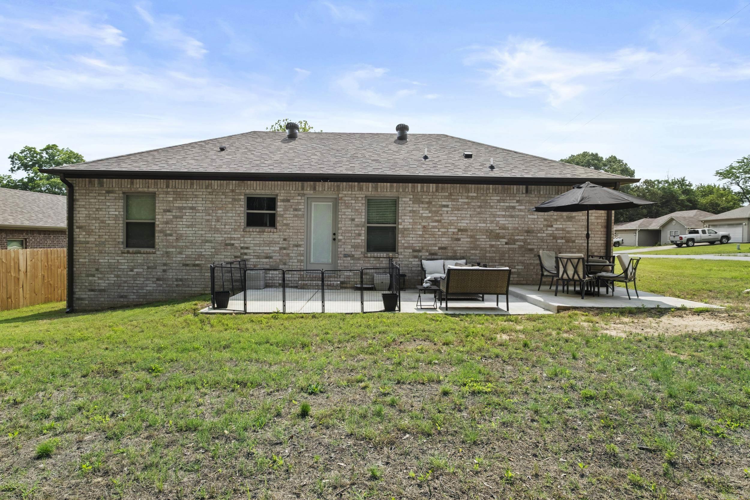 PAW'S PLACE - Residential