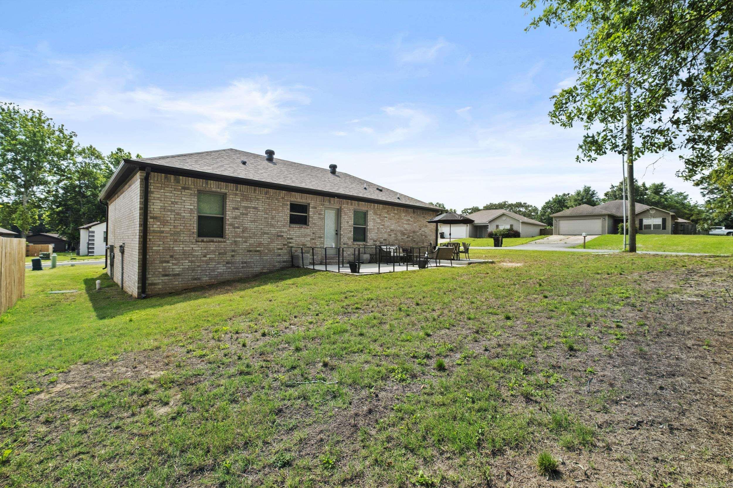 PAW'S PLACE - Residential