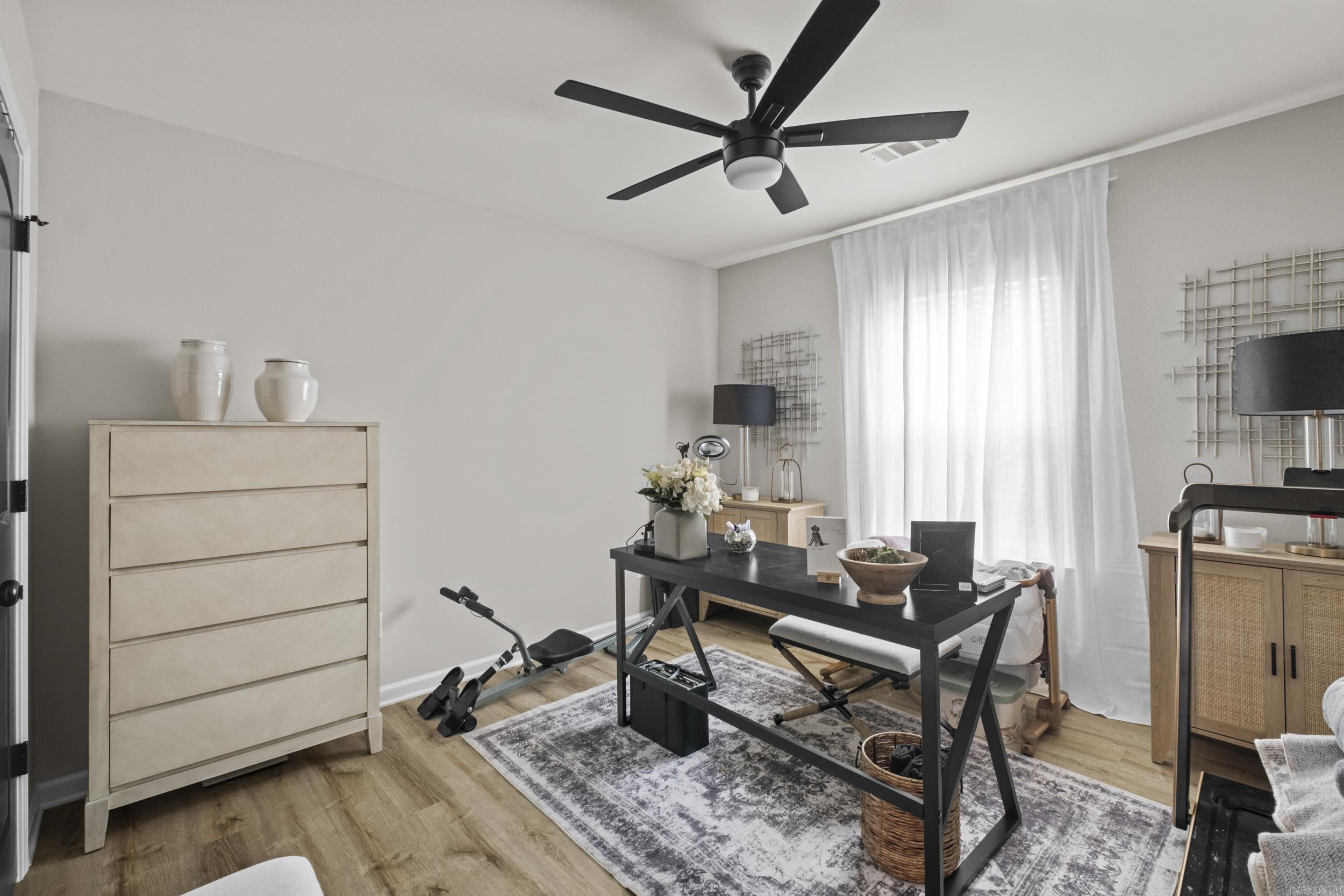 PAW'S PLACE - Residential