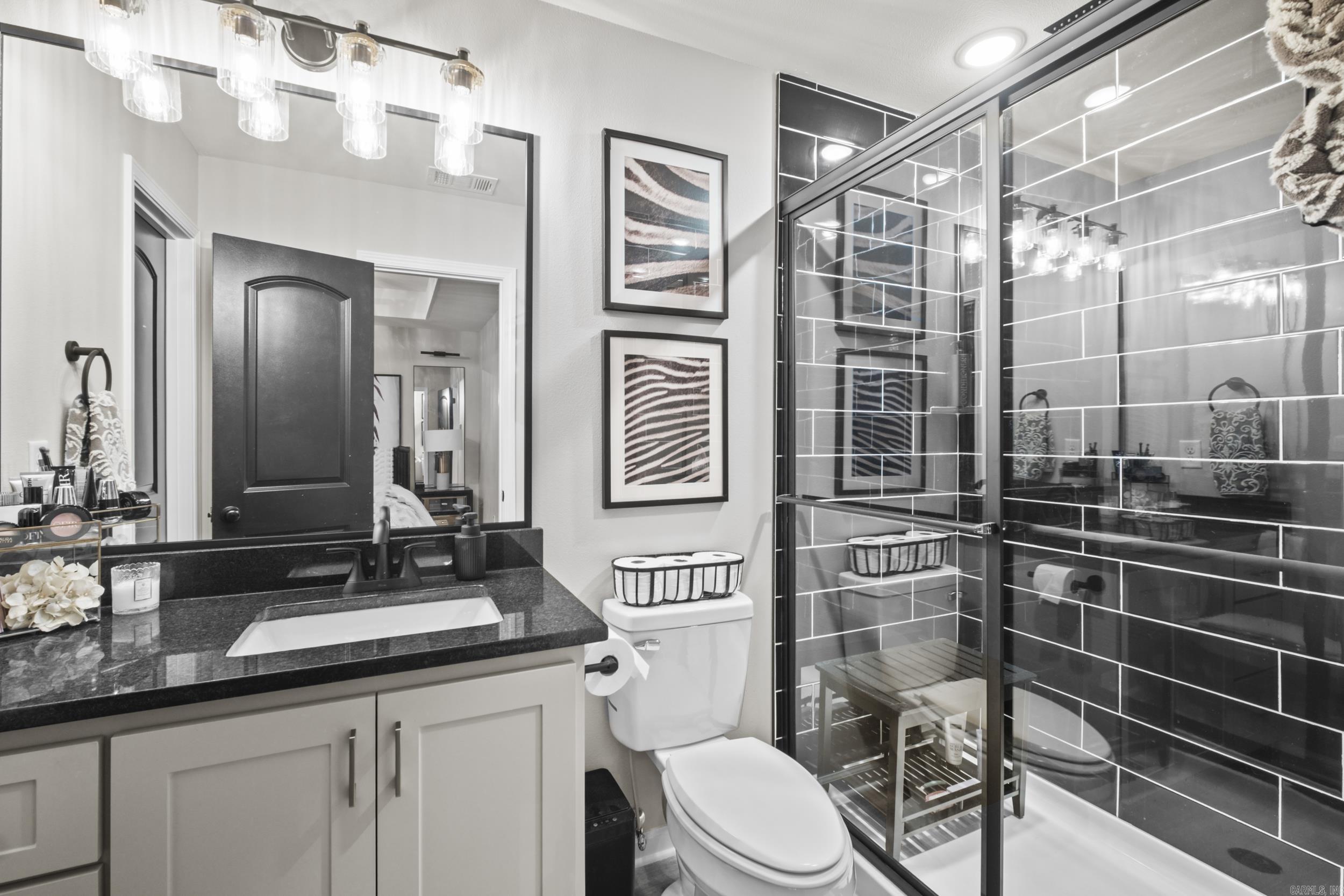 PAW'S PLACE - Residential