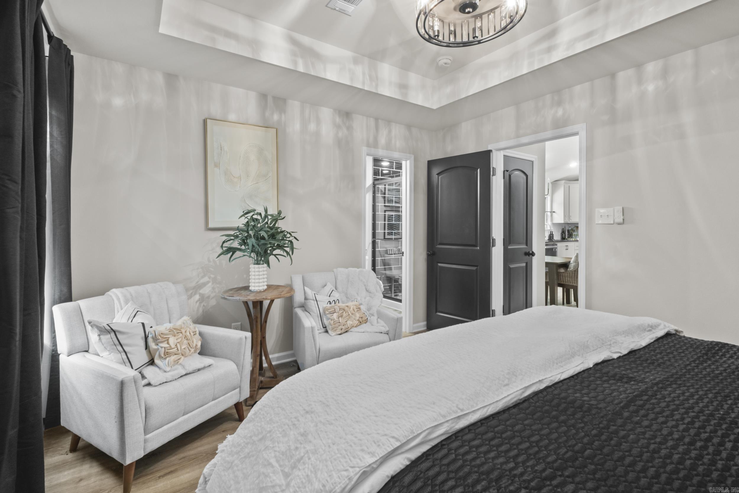 PAW'S PLACE - Residential