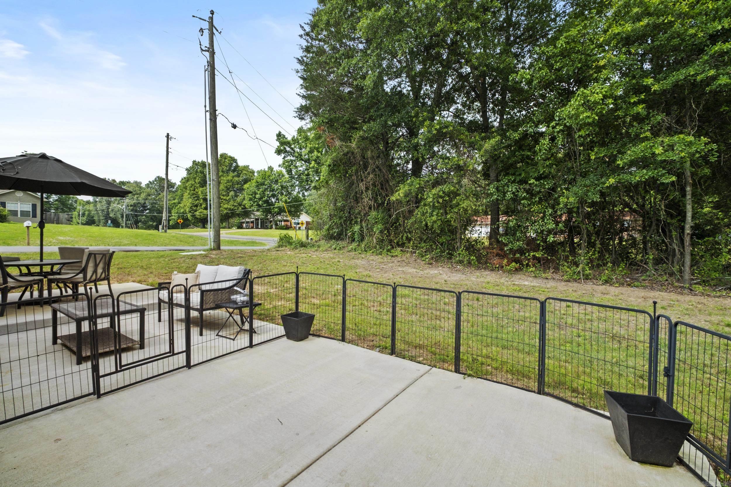 PAW'S PLACE - Residential