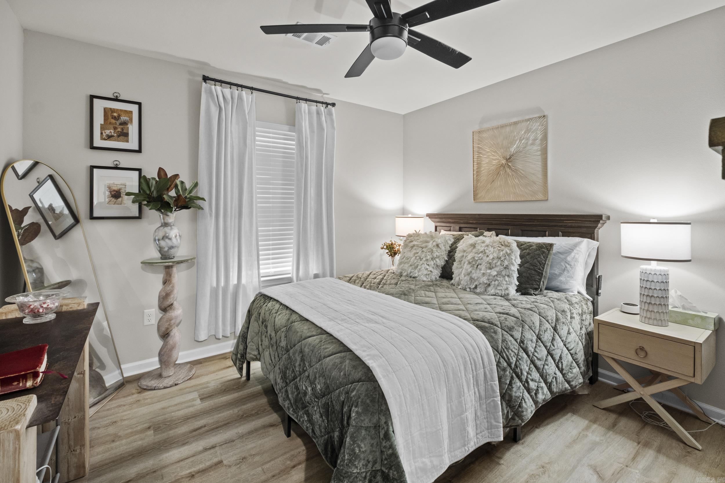 PAW'S PLACE - Residential