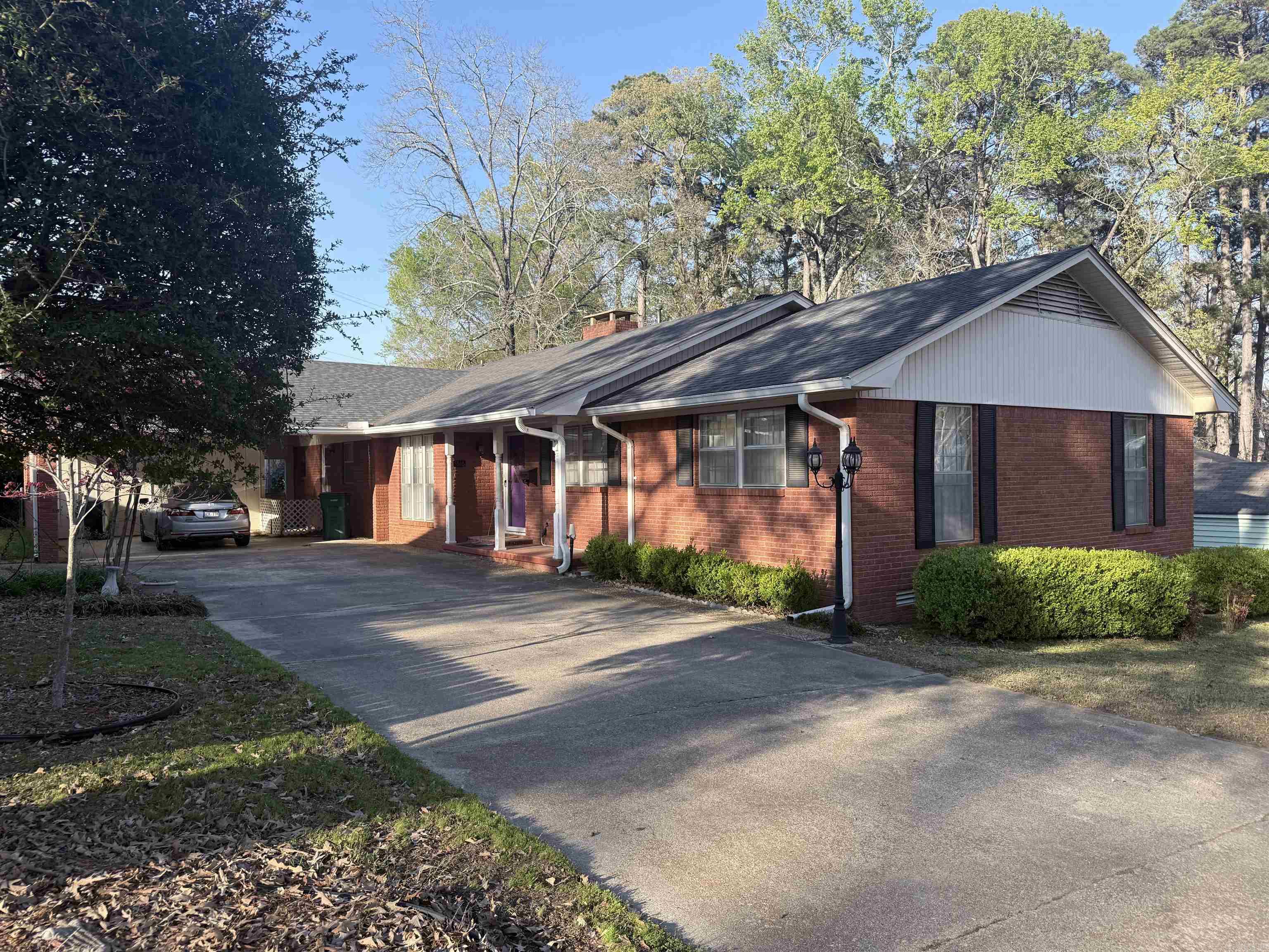 WEST THOMPSON HEIGHTS - Residential