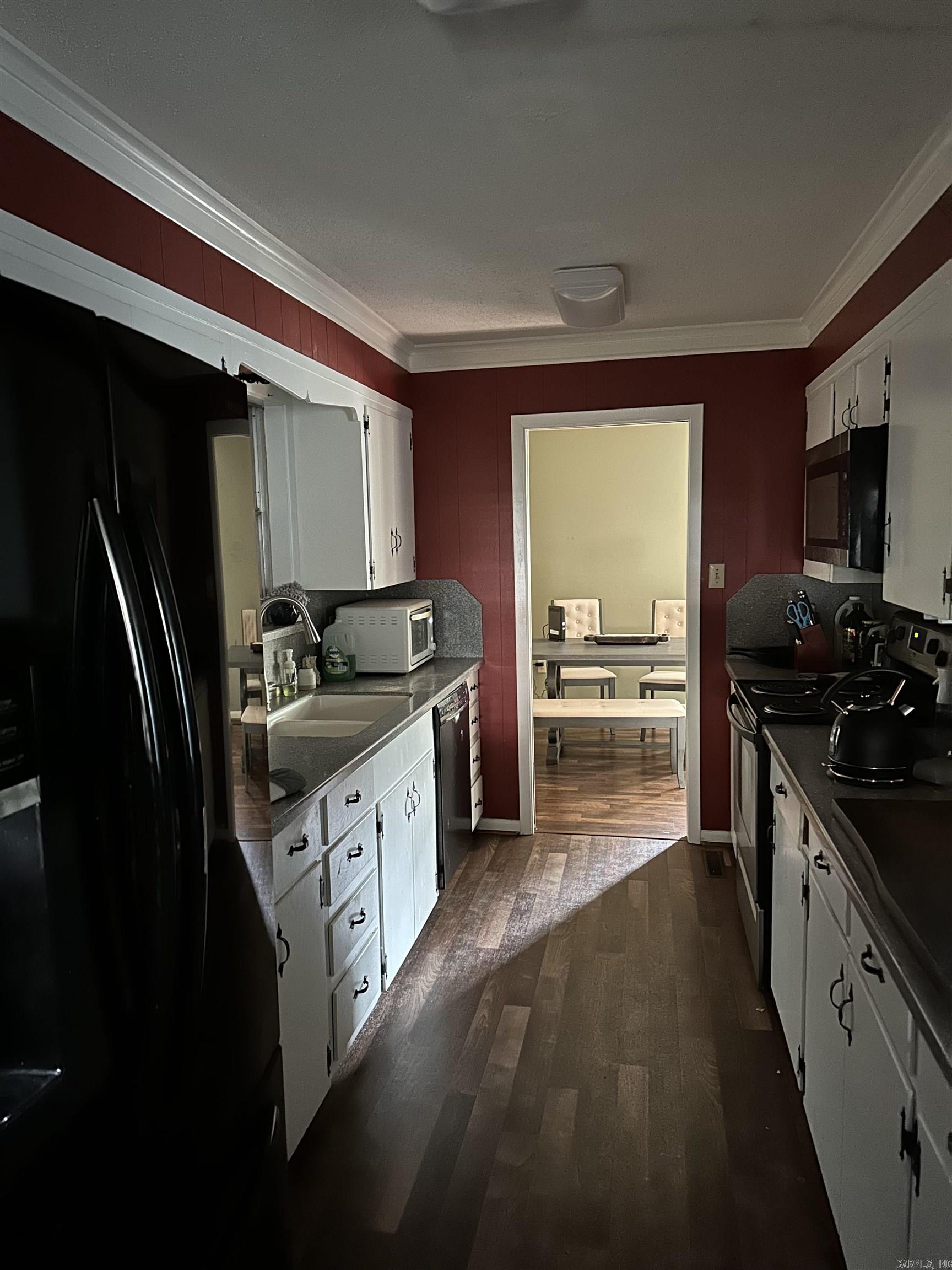 WEST THOMPSON HEIGHTS - Residential