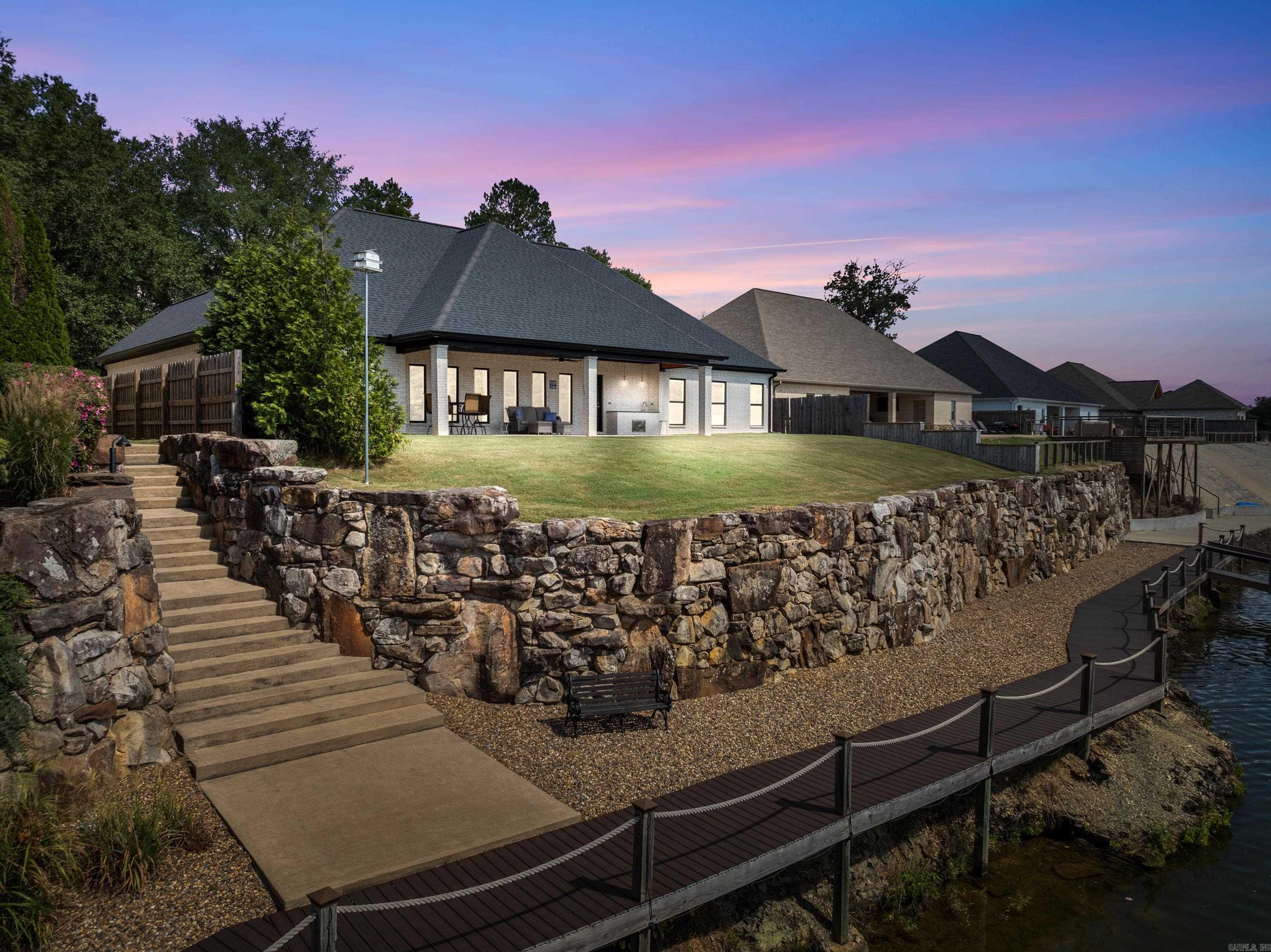 Lakeside Gardens - Residential