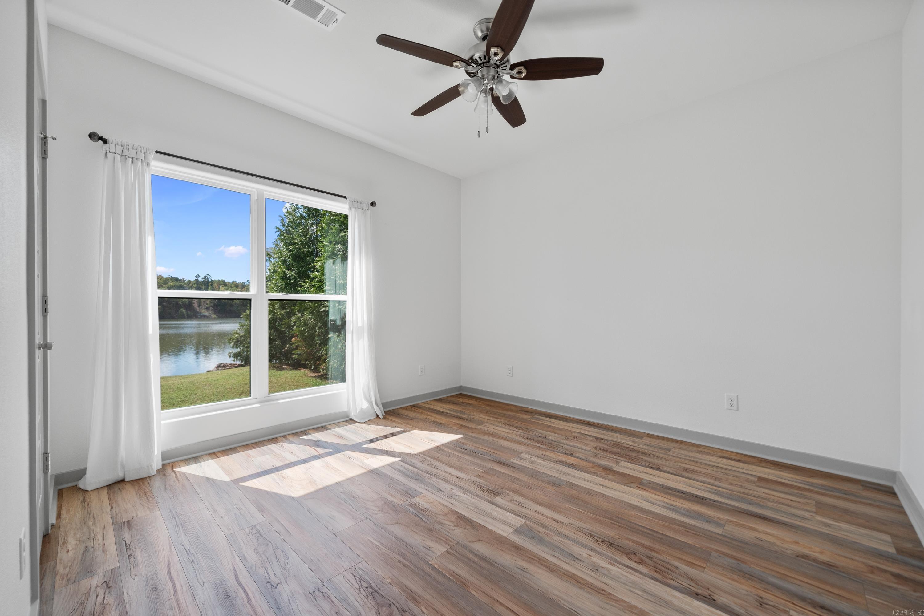 Lakeside Gardens - Residential