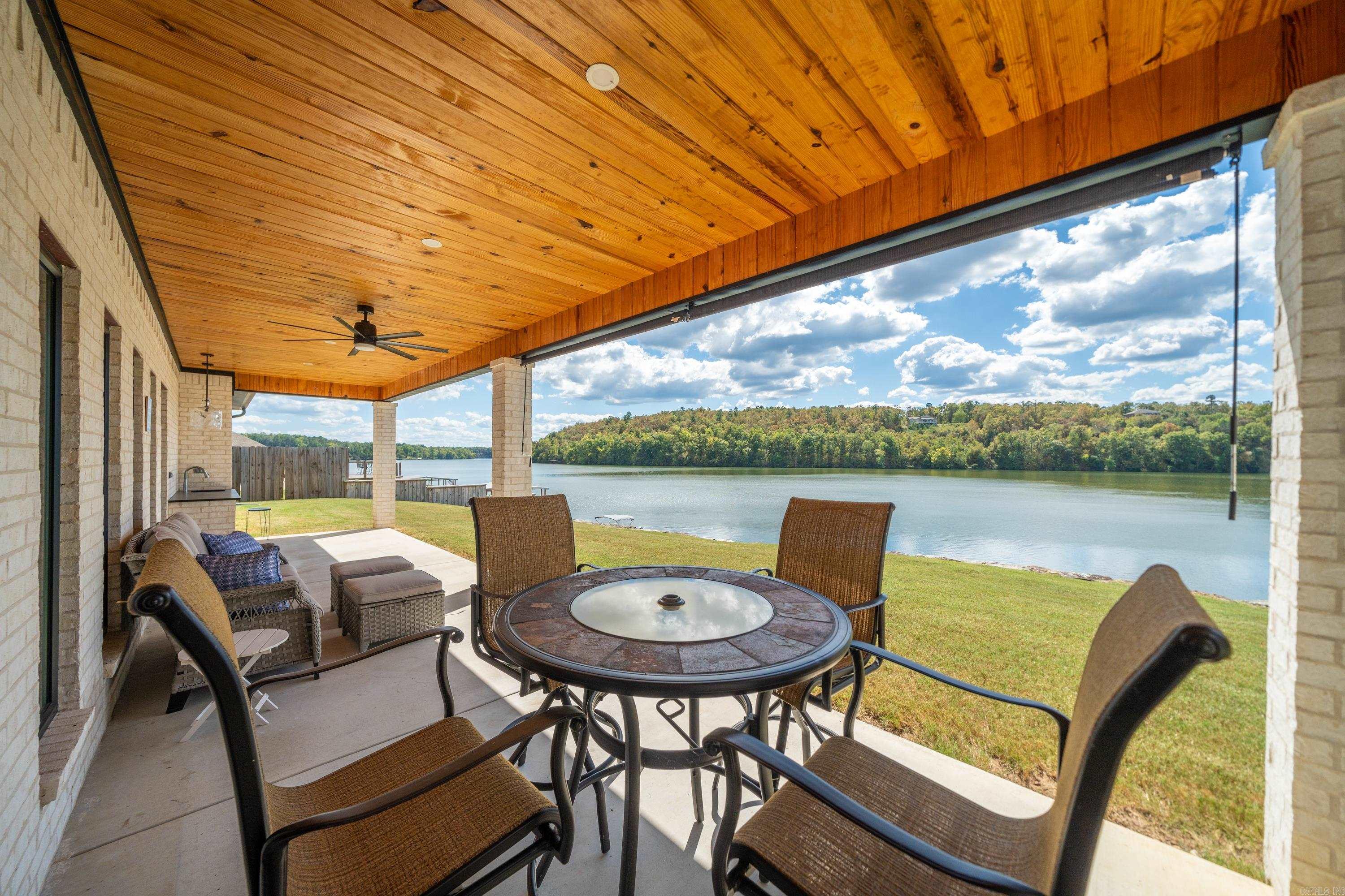 Lakeside Gardens - Residential