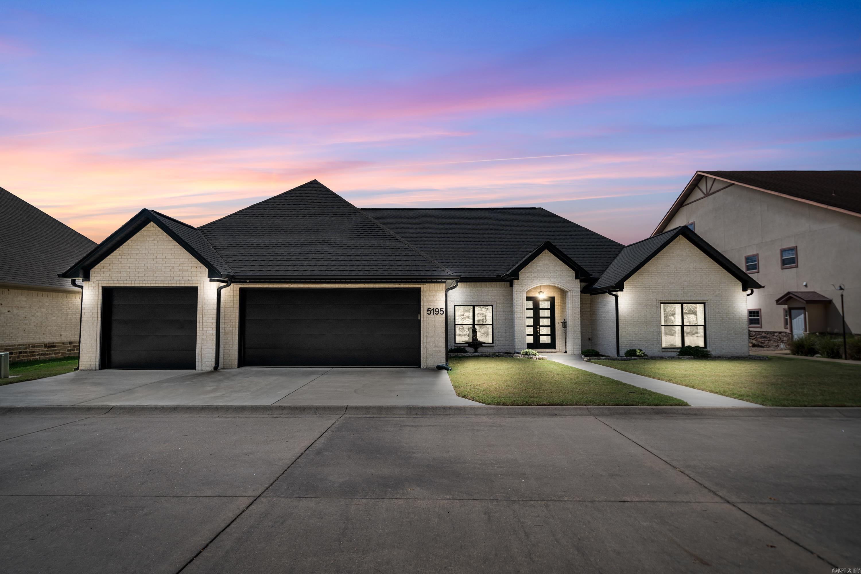 Lakeside Gardens - Residential