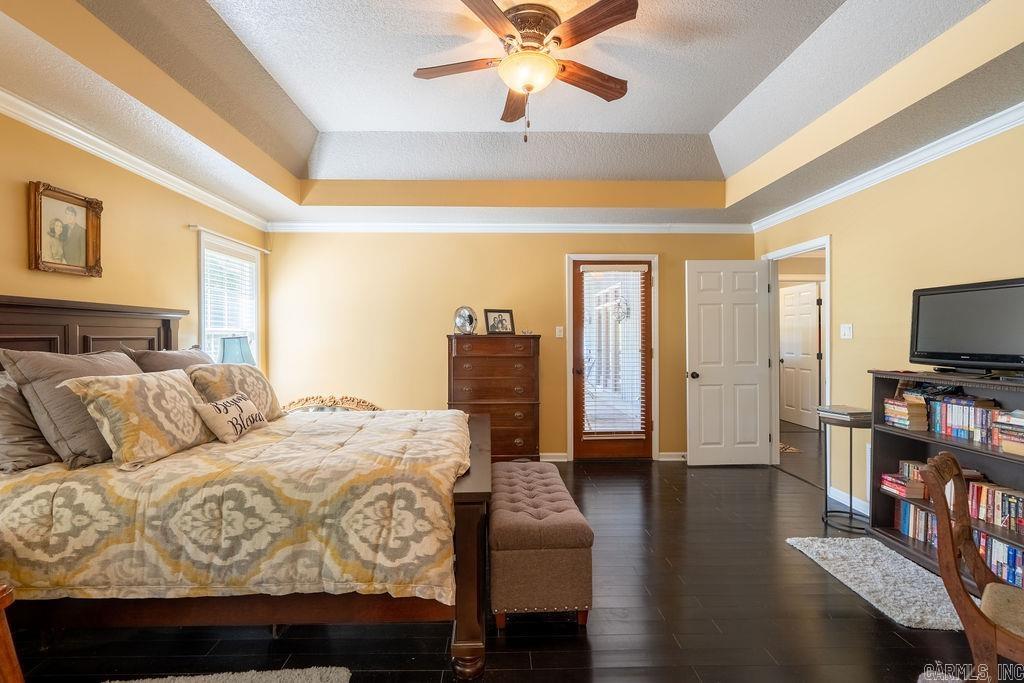SKYPOINT ESTATES - LAKE - Residential