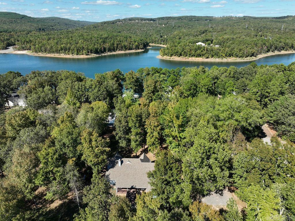 SKYPOINT ESTATES - LAKE - Residential