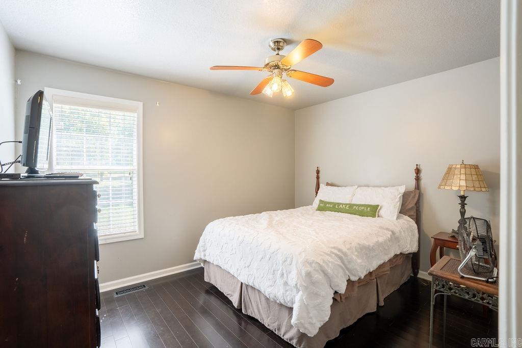SKYPOINT ESTATES - LAKE - Residential