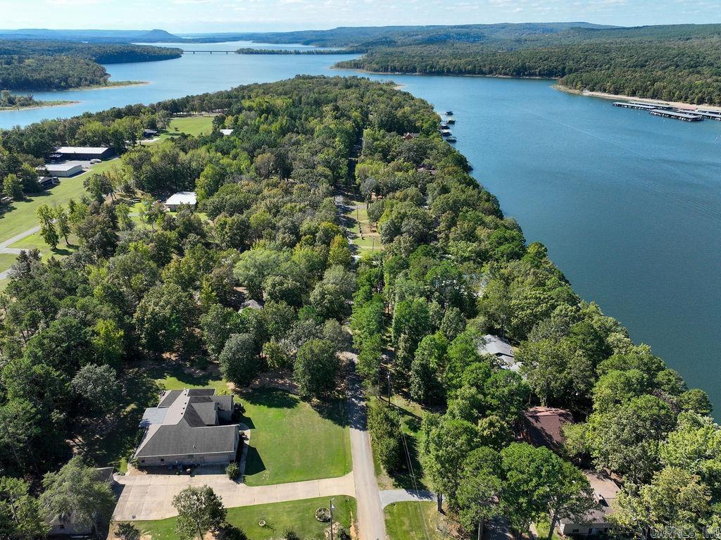 SKYPOINT ESTATES - LAKE - Residential