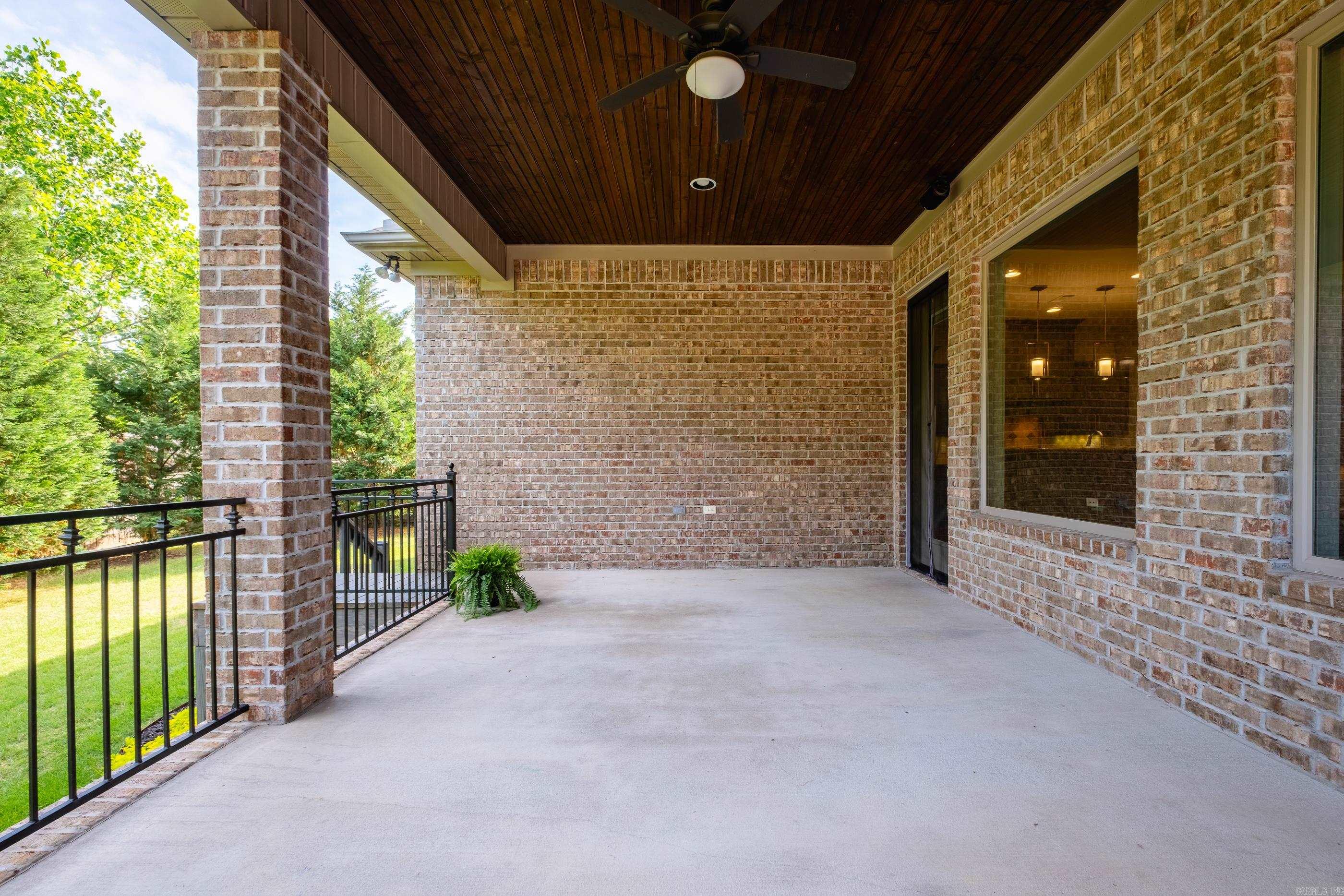 CHENAL VALLEY "MIRAMAR PLACE" - Residential