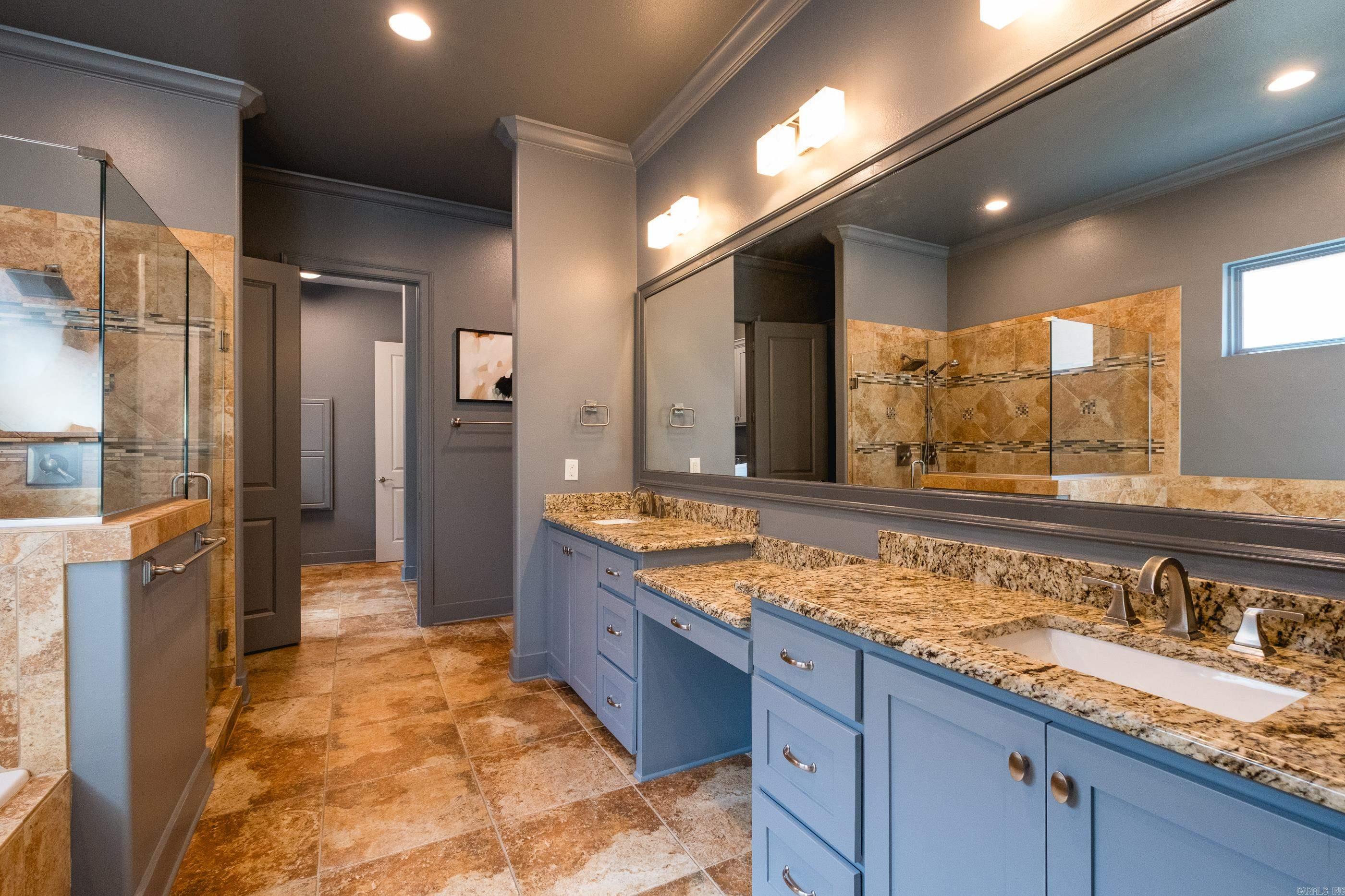 CHENAL VALLEY "MIRAMAR PLACE" - Residential