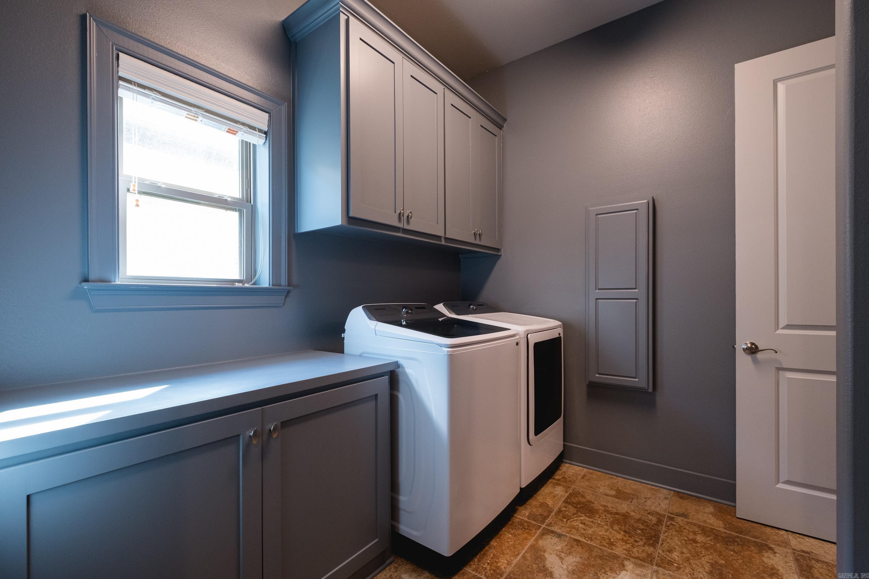 CHENAL VALLEY "MIRAMAR PLACE" - Residential