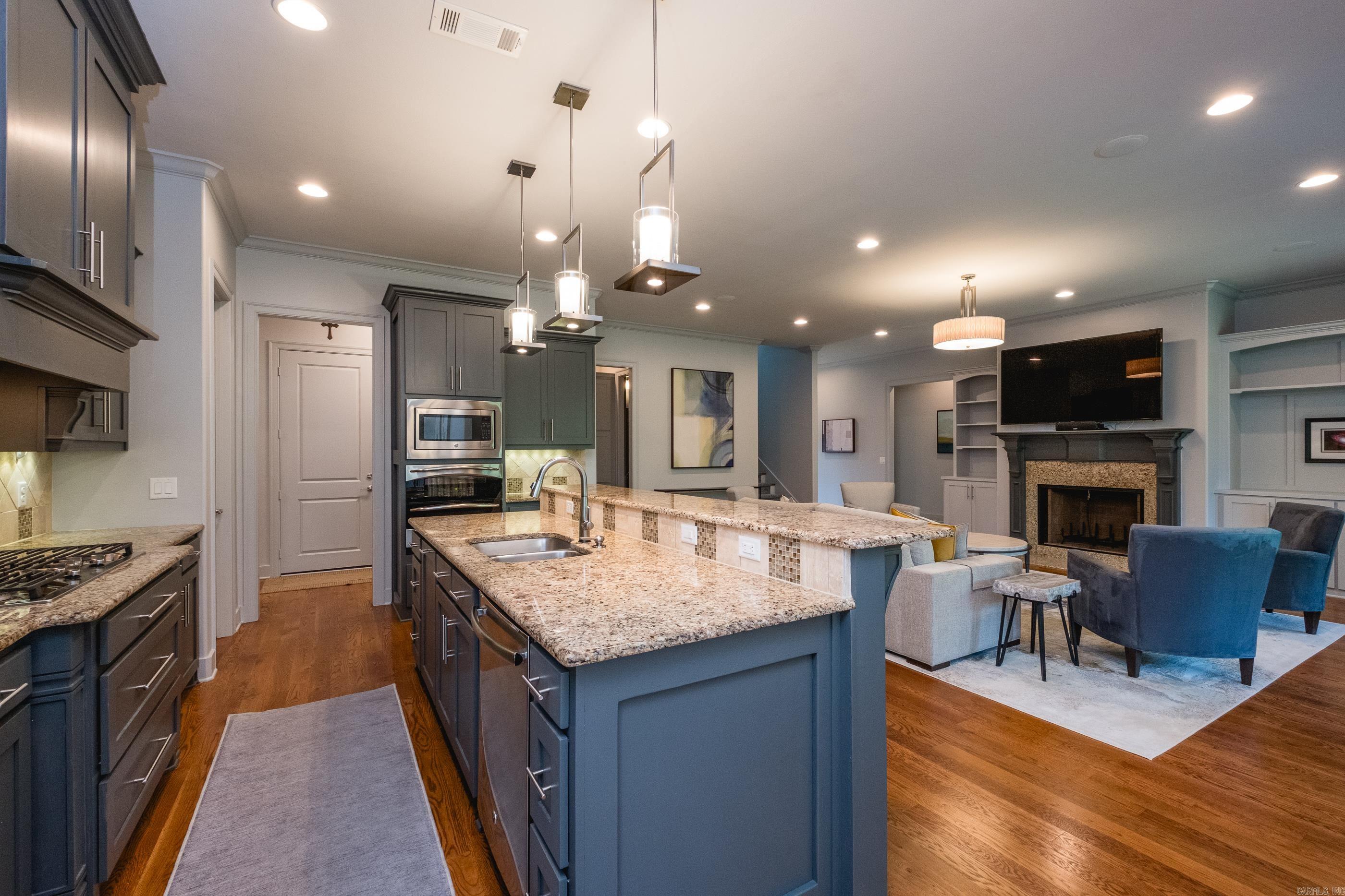 CHENAL VALLEY "MIRAMAR PLACE" - Residential