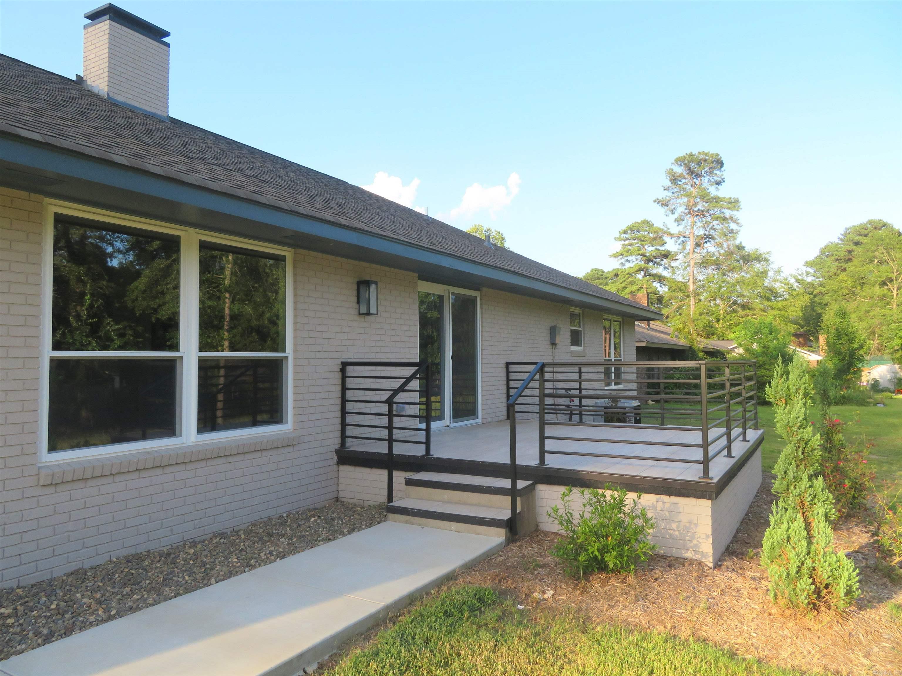 LEEWOOD ADDN - Residential