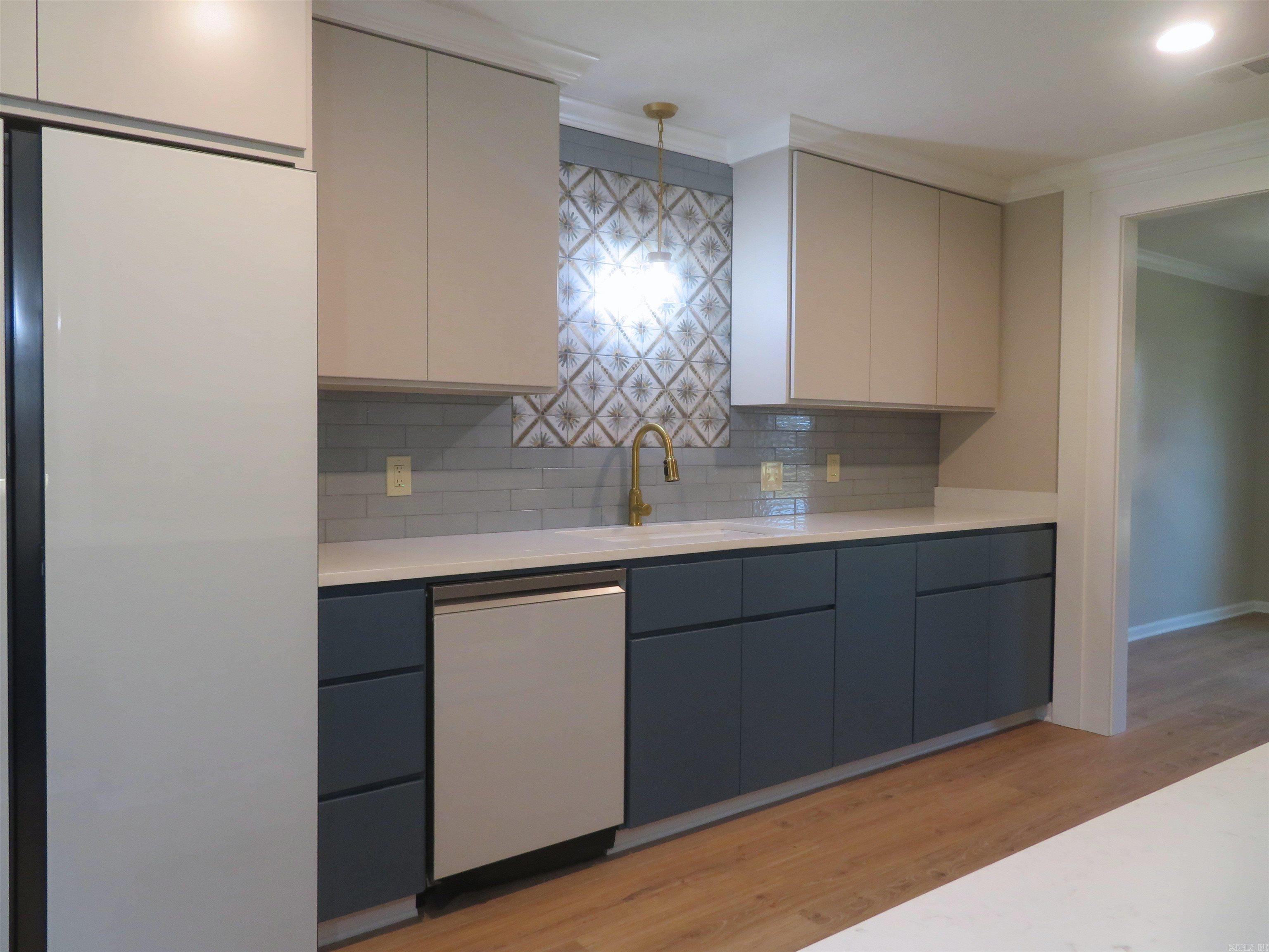 LEEWOOD ADDN - Residential