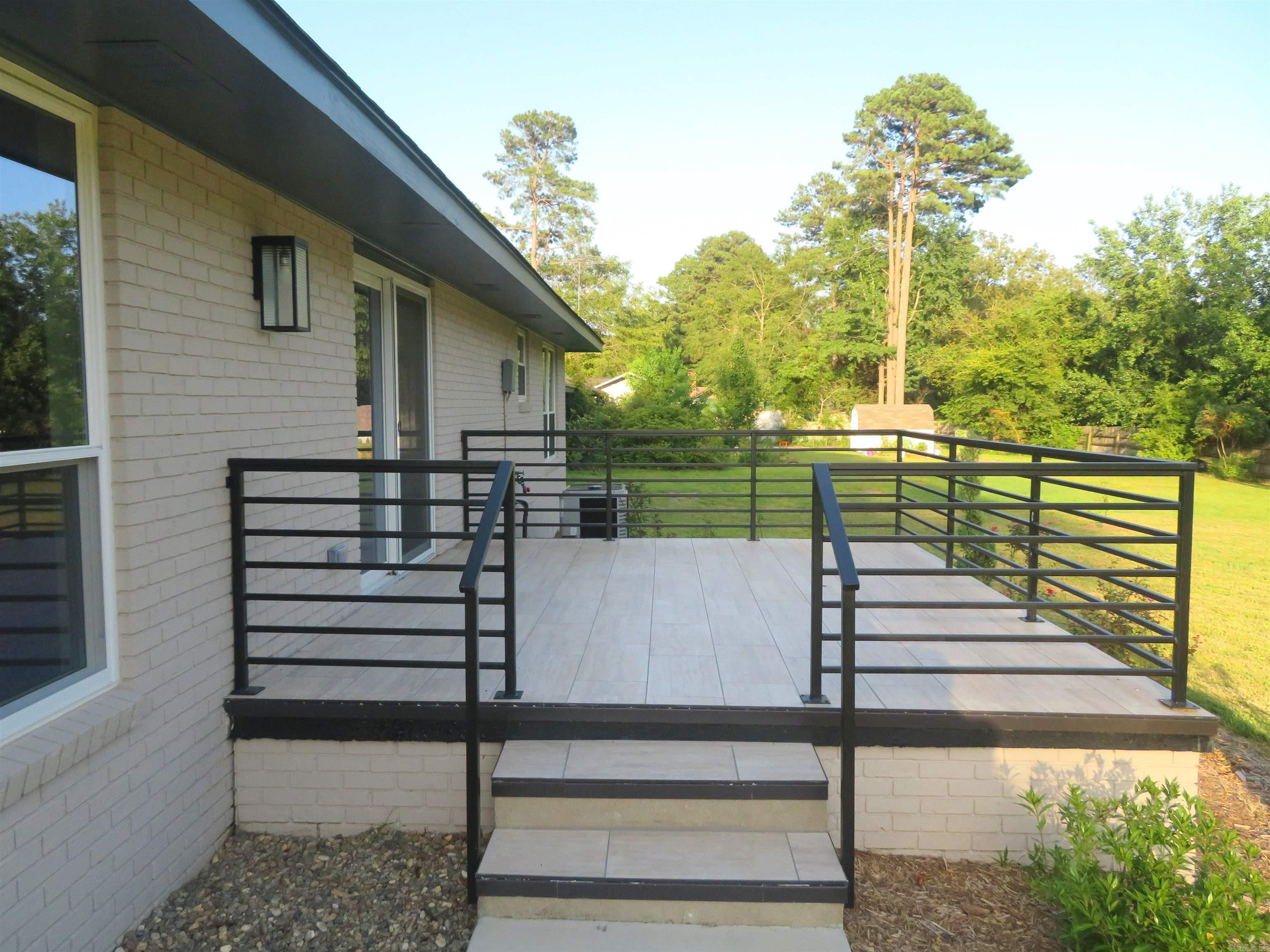LEEWOOD ADDN - Residential
