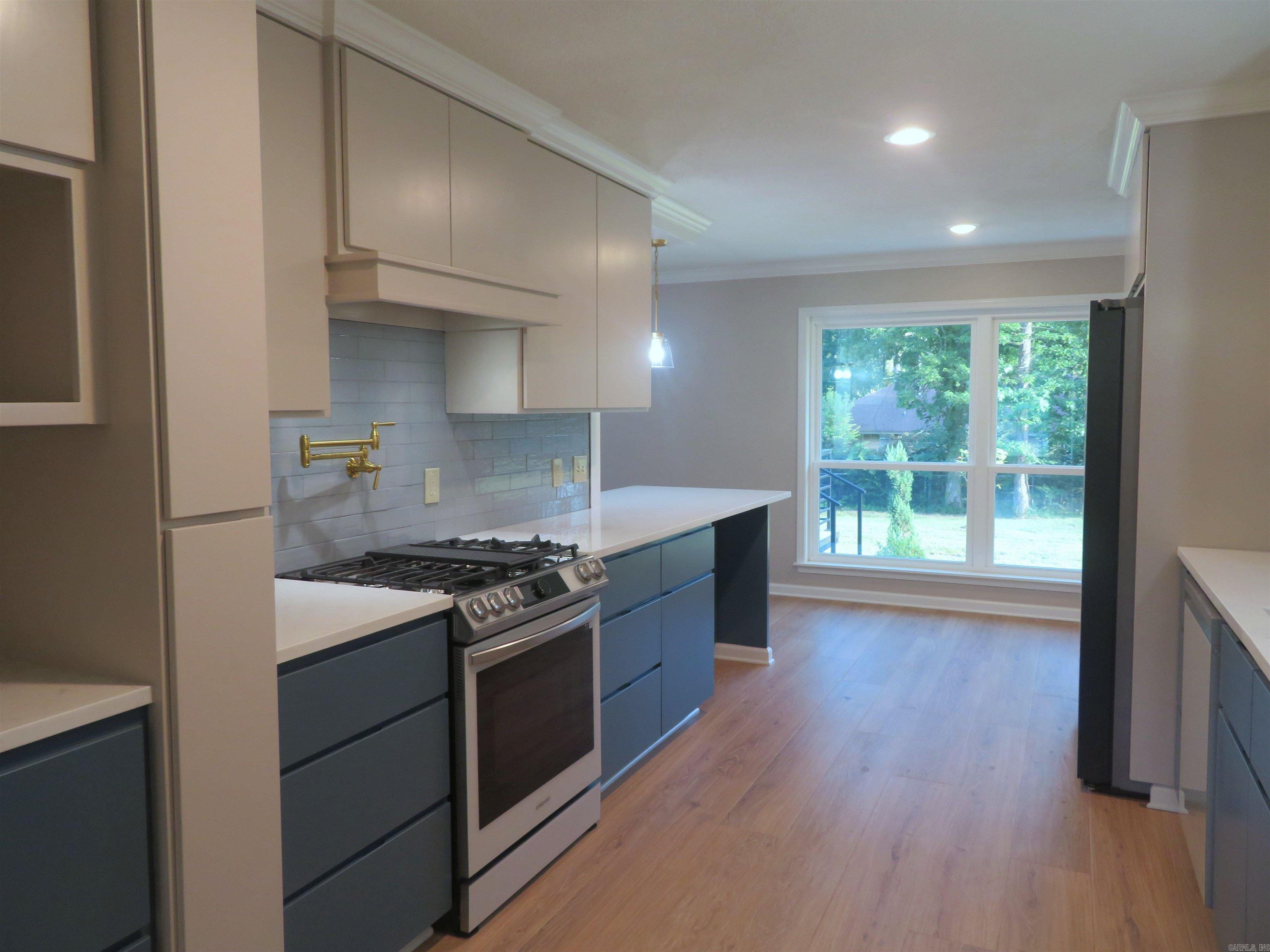 LEEWOOD ADDN - Residential