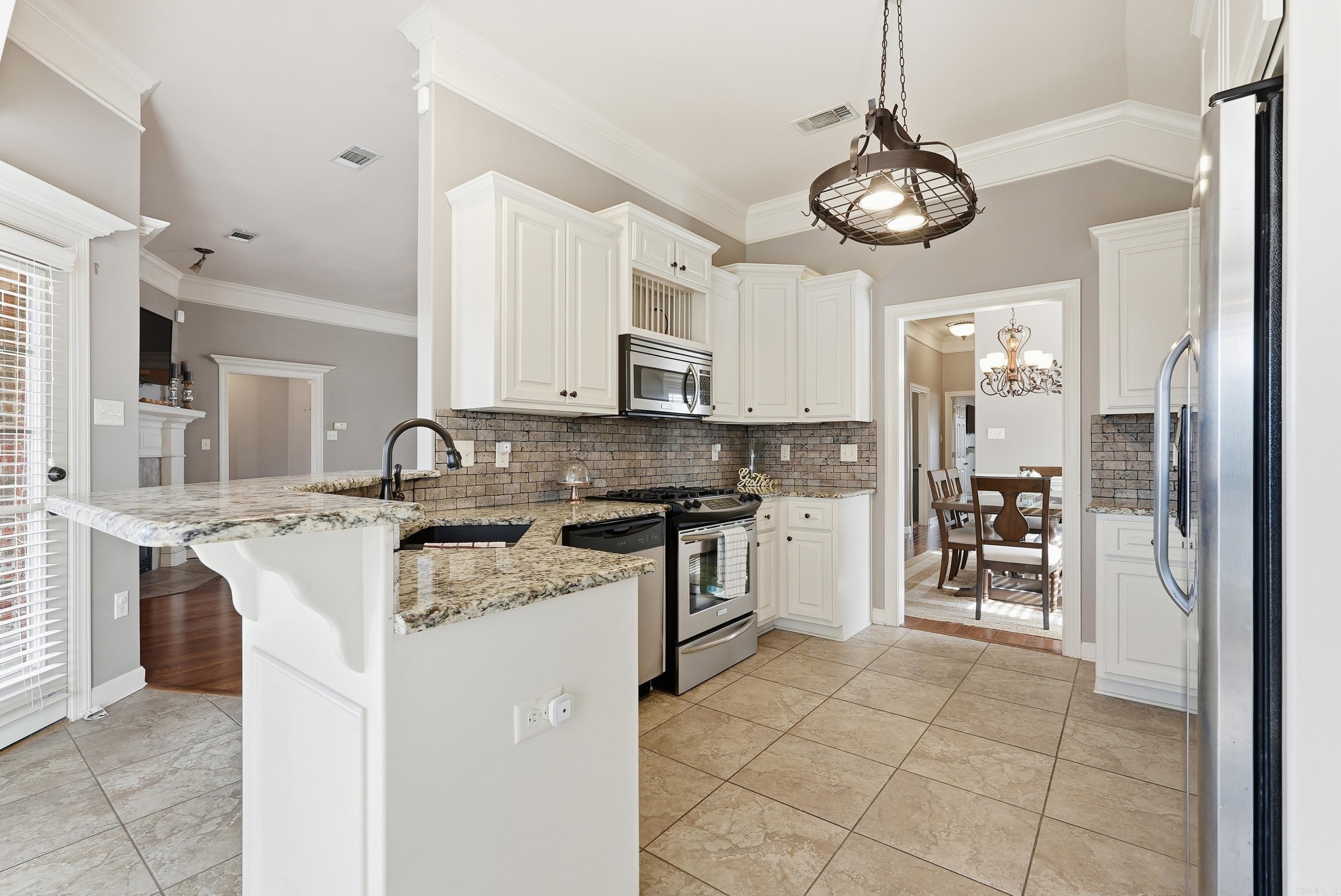 COUNTRY CLUB OF AR-QUARTERS ADDN - Residential