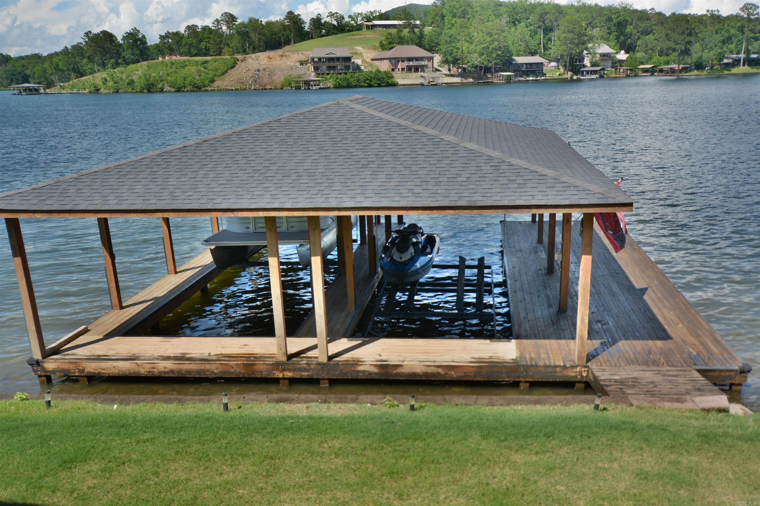 VANCE LAKE - Residential