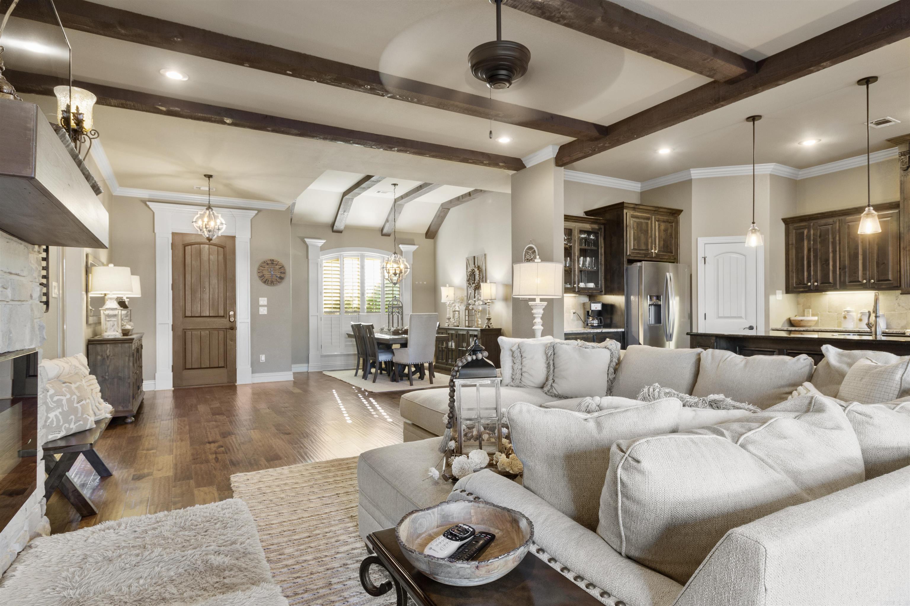 COUNTRY CLUB OF ARK THE - Residential