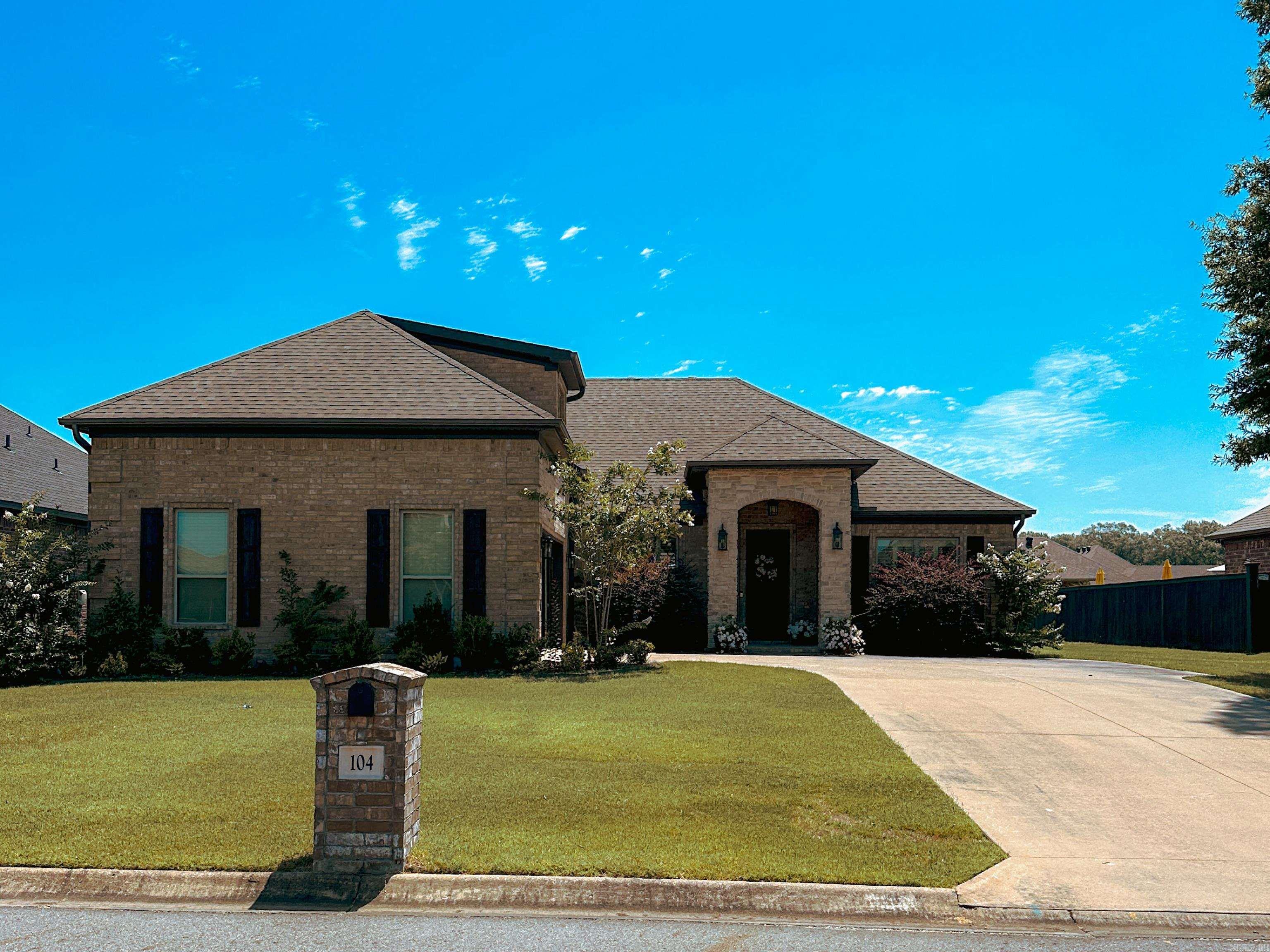 COUNTRY CLUB OF ARK THE - Residential