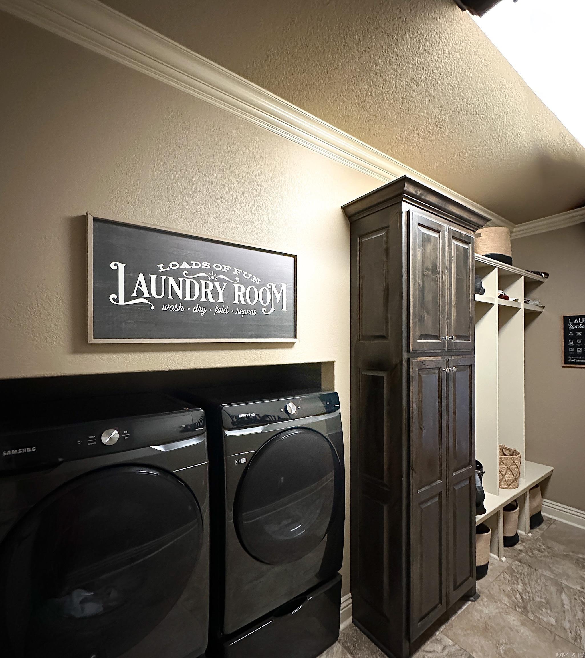 COUNTRY CLUB OF ARK THE - Residential