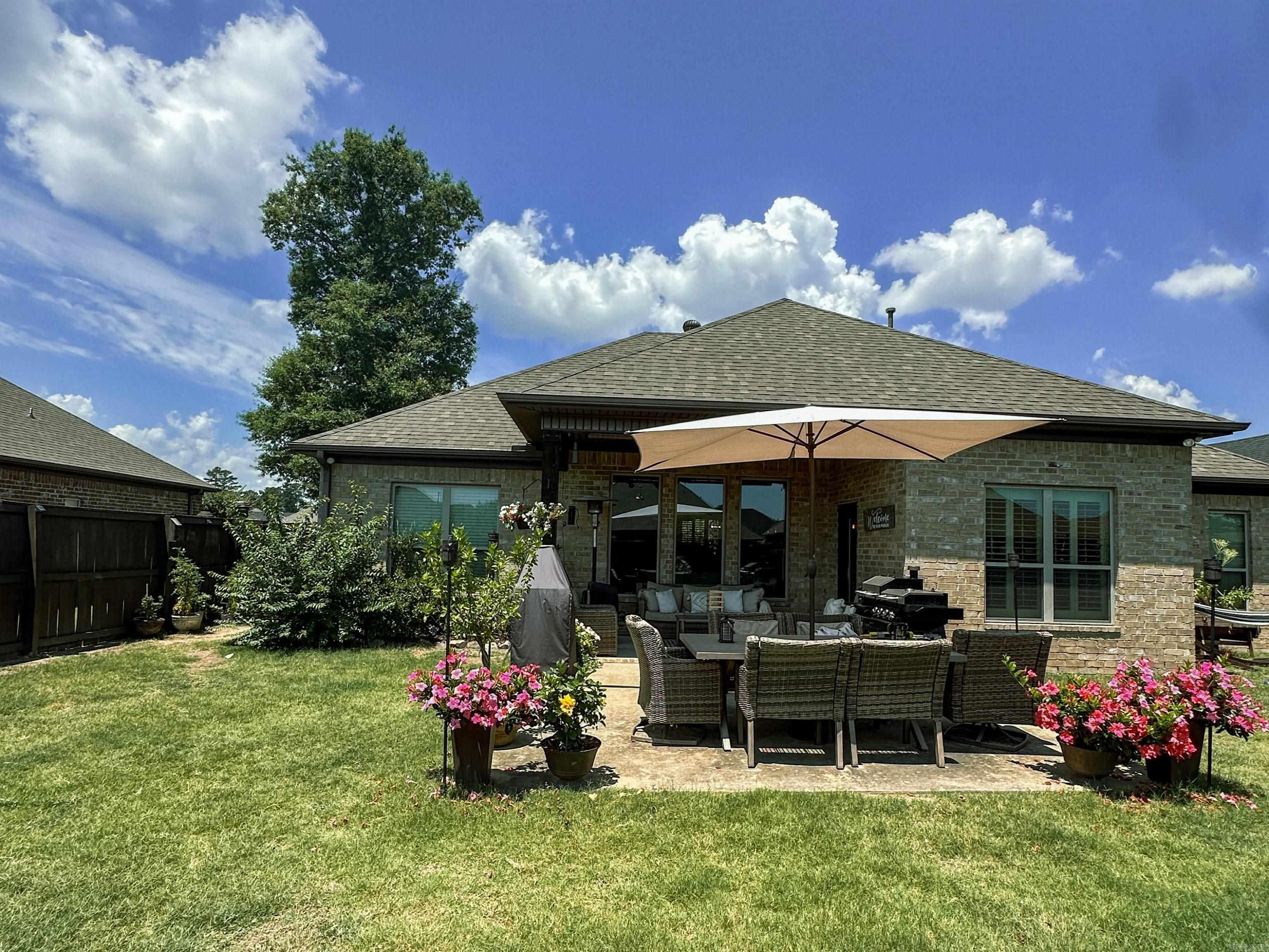 COUNTRY CLUB OF ARK THE - Residential