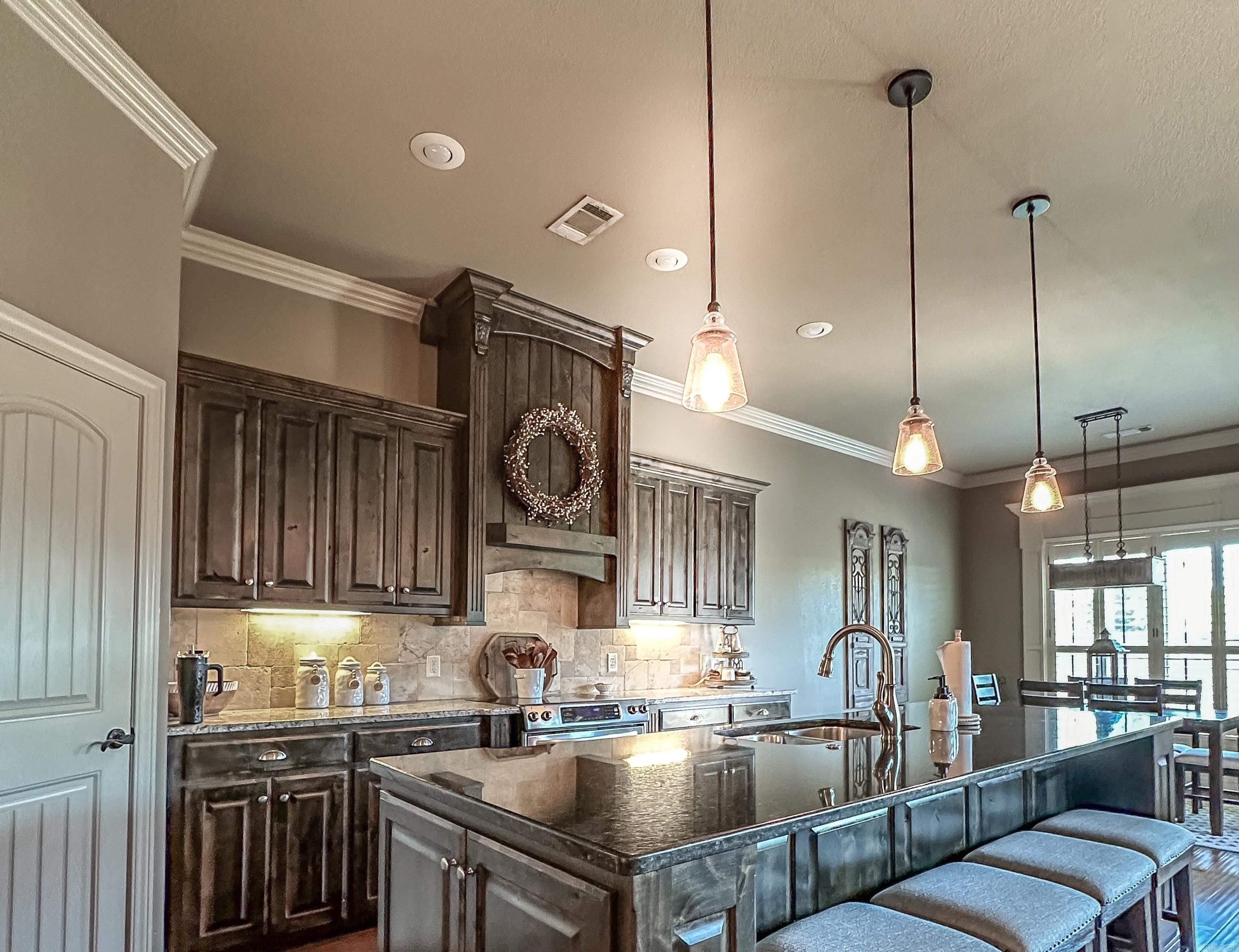 COUNTRY CLUB OF ARK THE - Residential