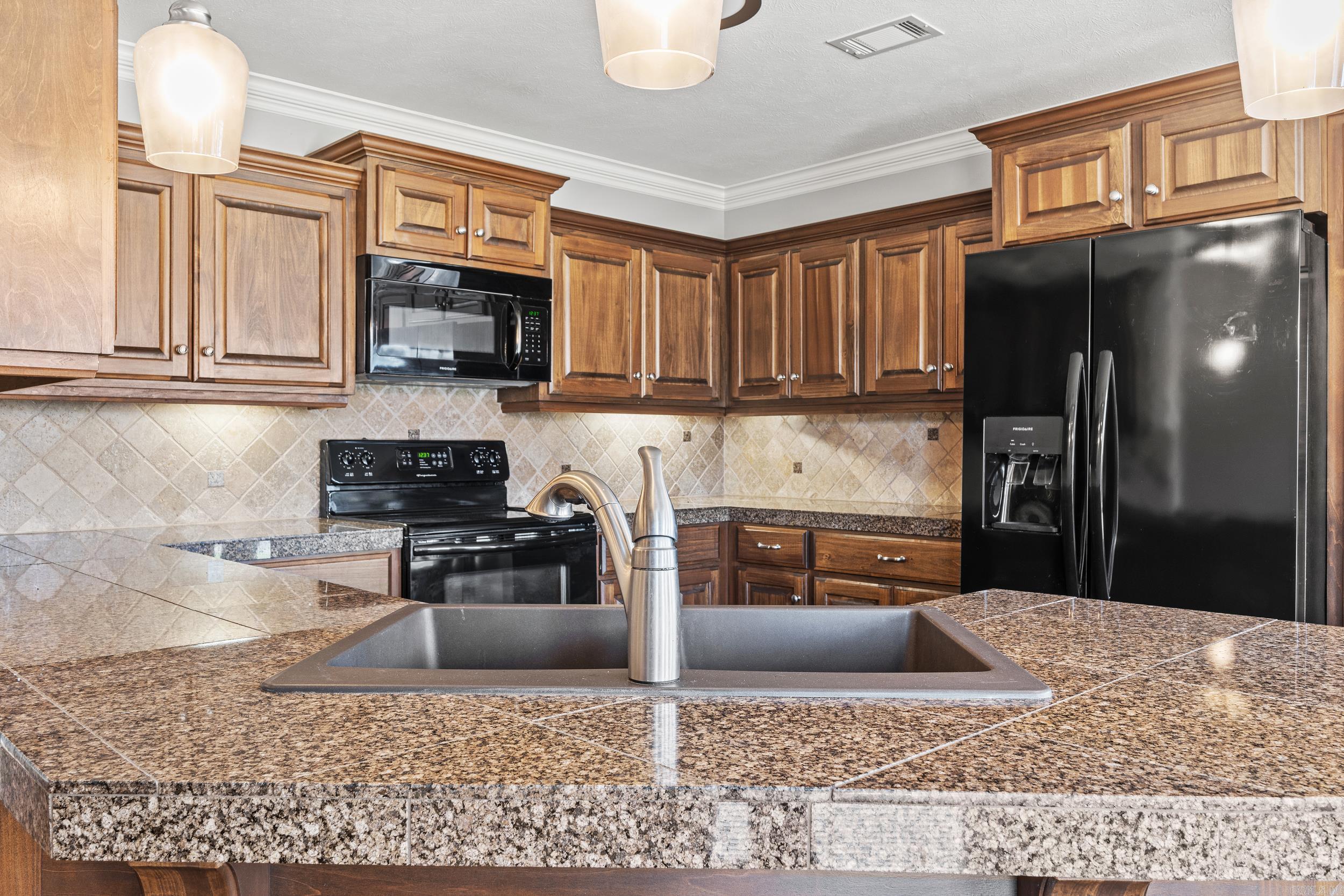 CHAPEL CREEK - Residential