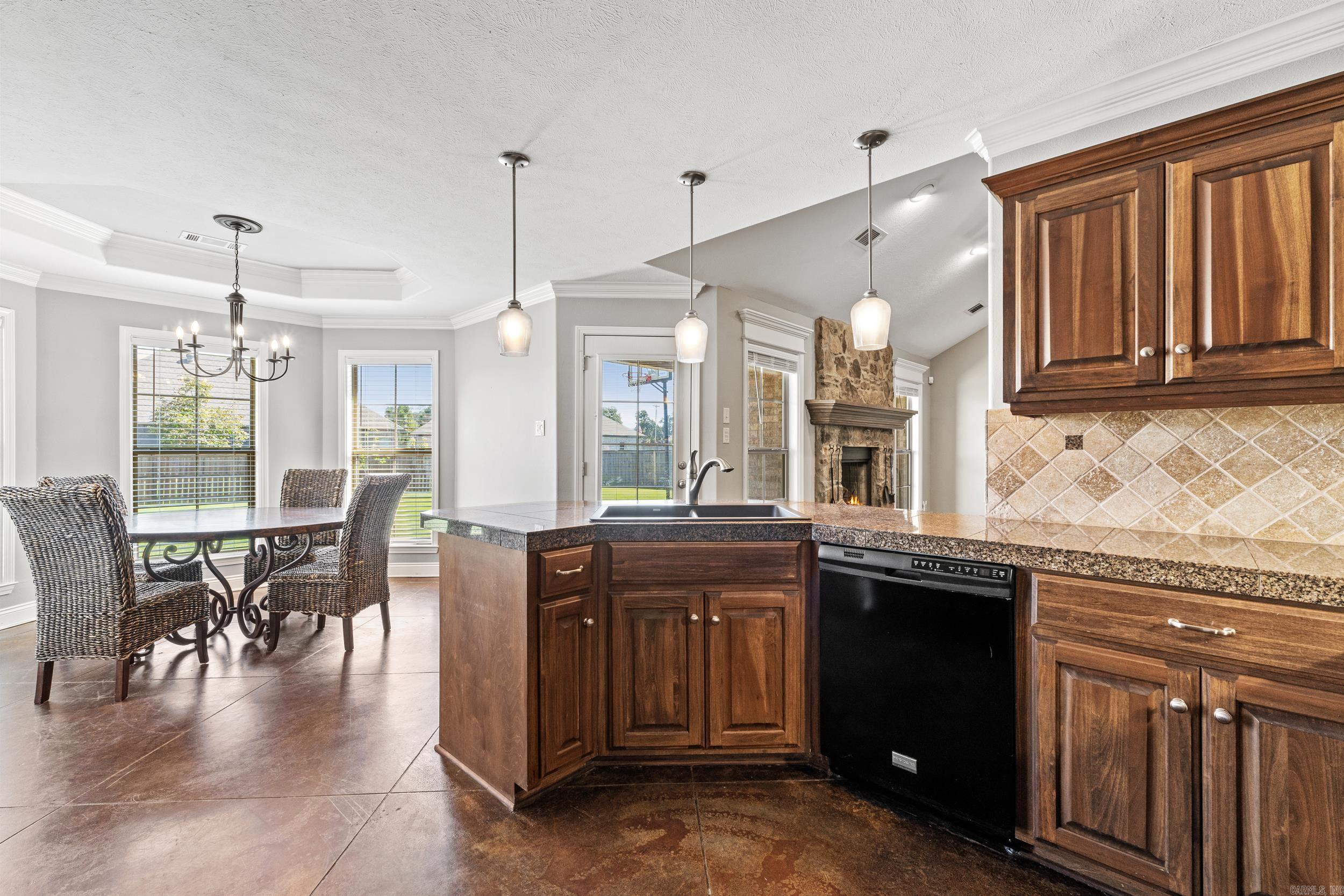 CHAPEL CREEK - Residential