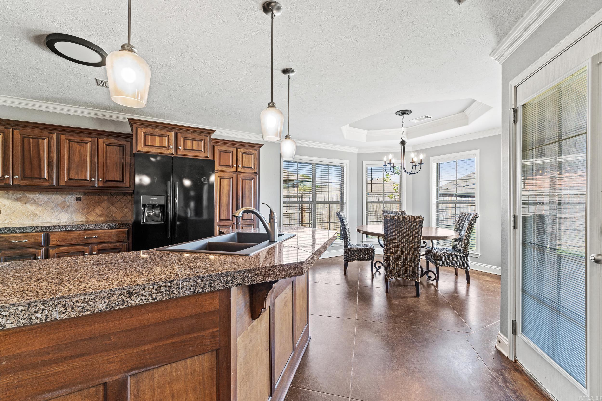 CHAPEL CREEK - Residential