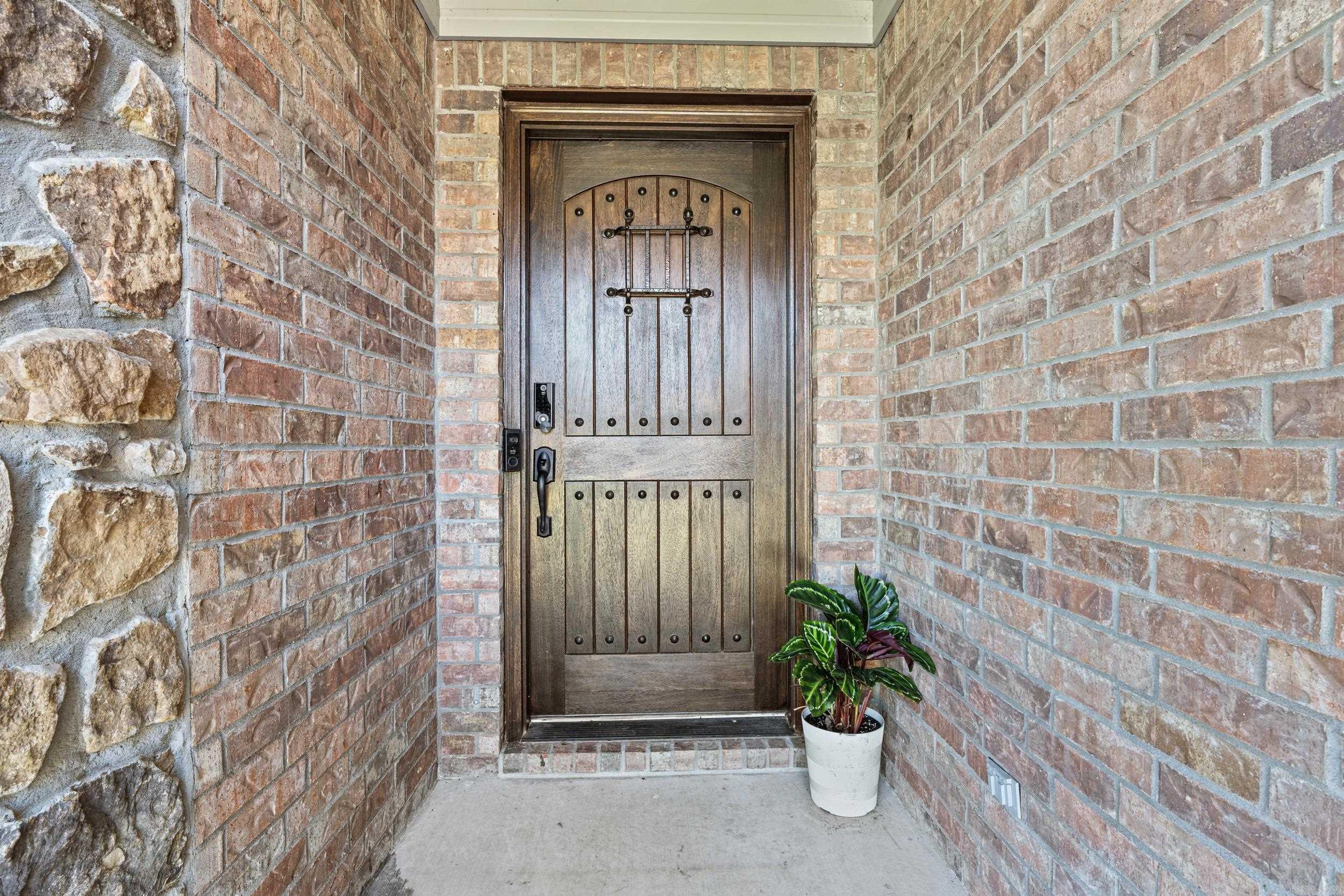 CHAPEL CREEK - Residential
