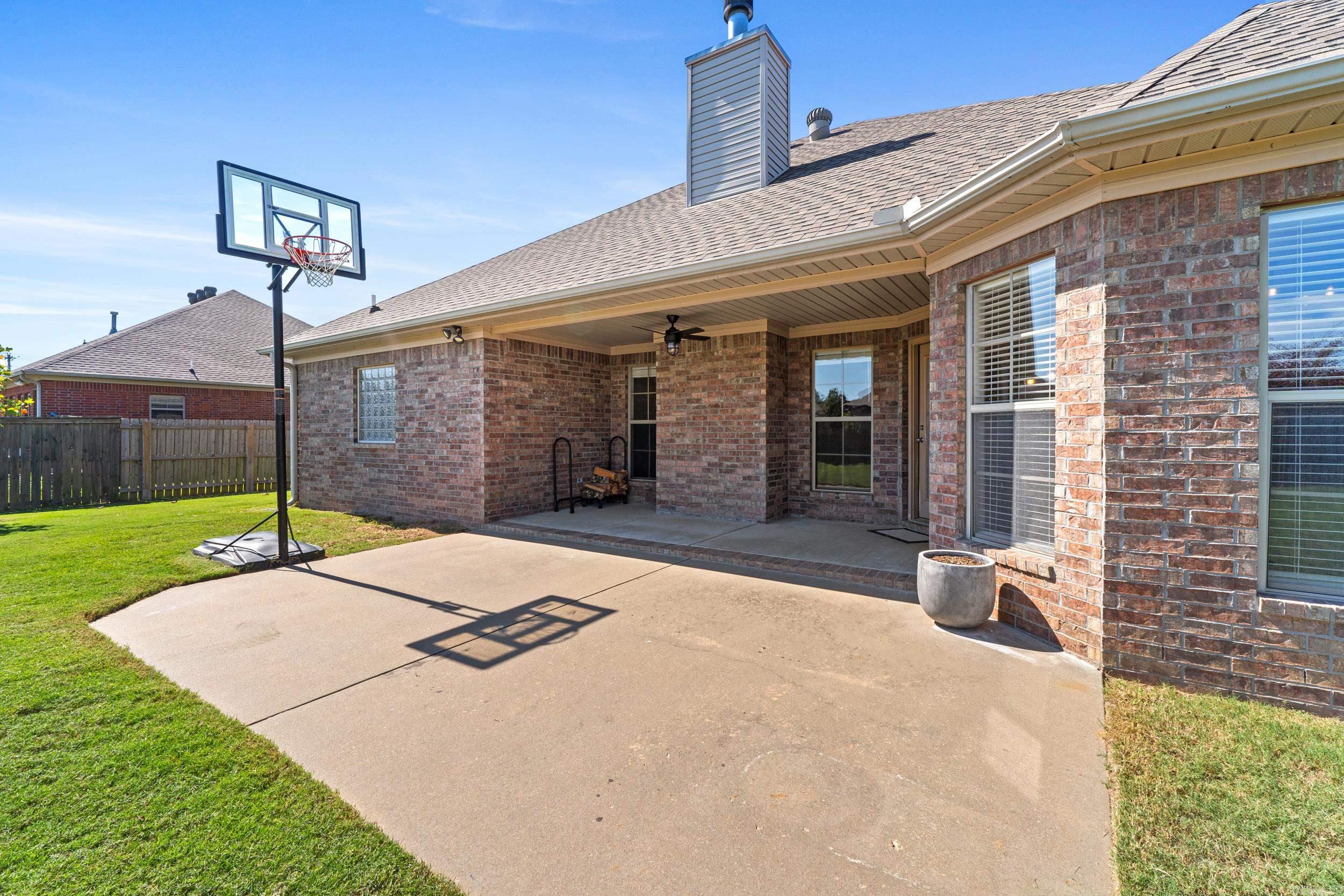 CHAPEL CREEK - Residential