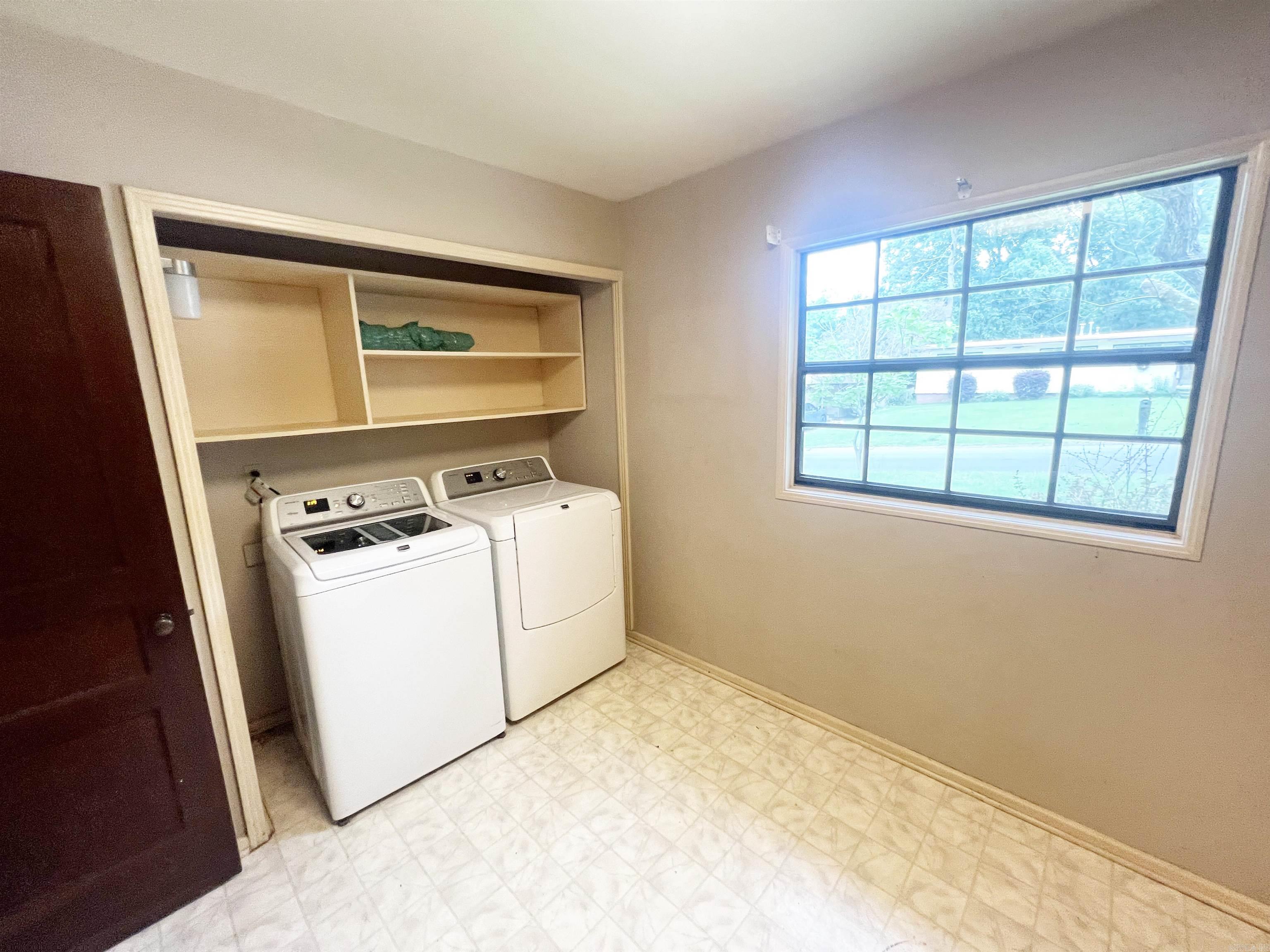 MEADOWCLIFF - Residential