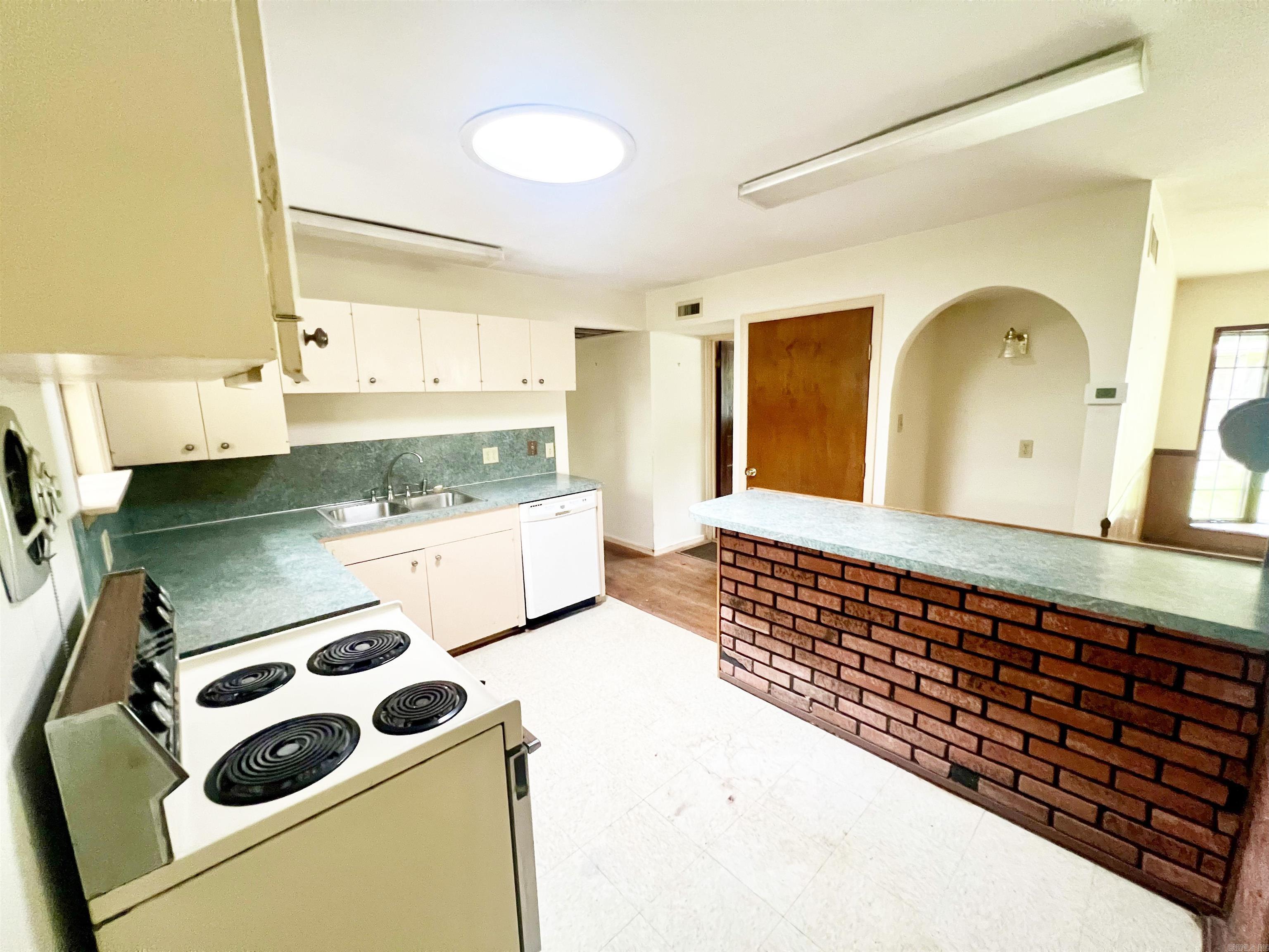 MEADOWCLIFF - Residential