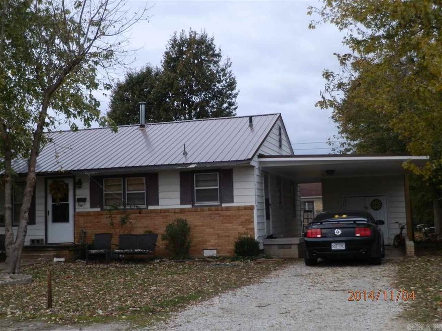 Nice, older house has large living room, eat-in kitchen and fenced back yard. No pets. Not on HUD Section 8. Minimum six month lease required. Application required. Nominal application fee.