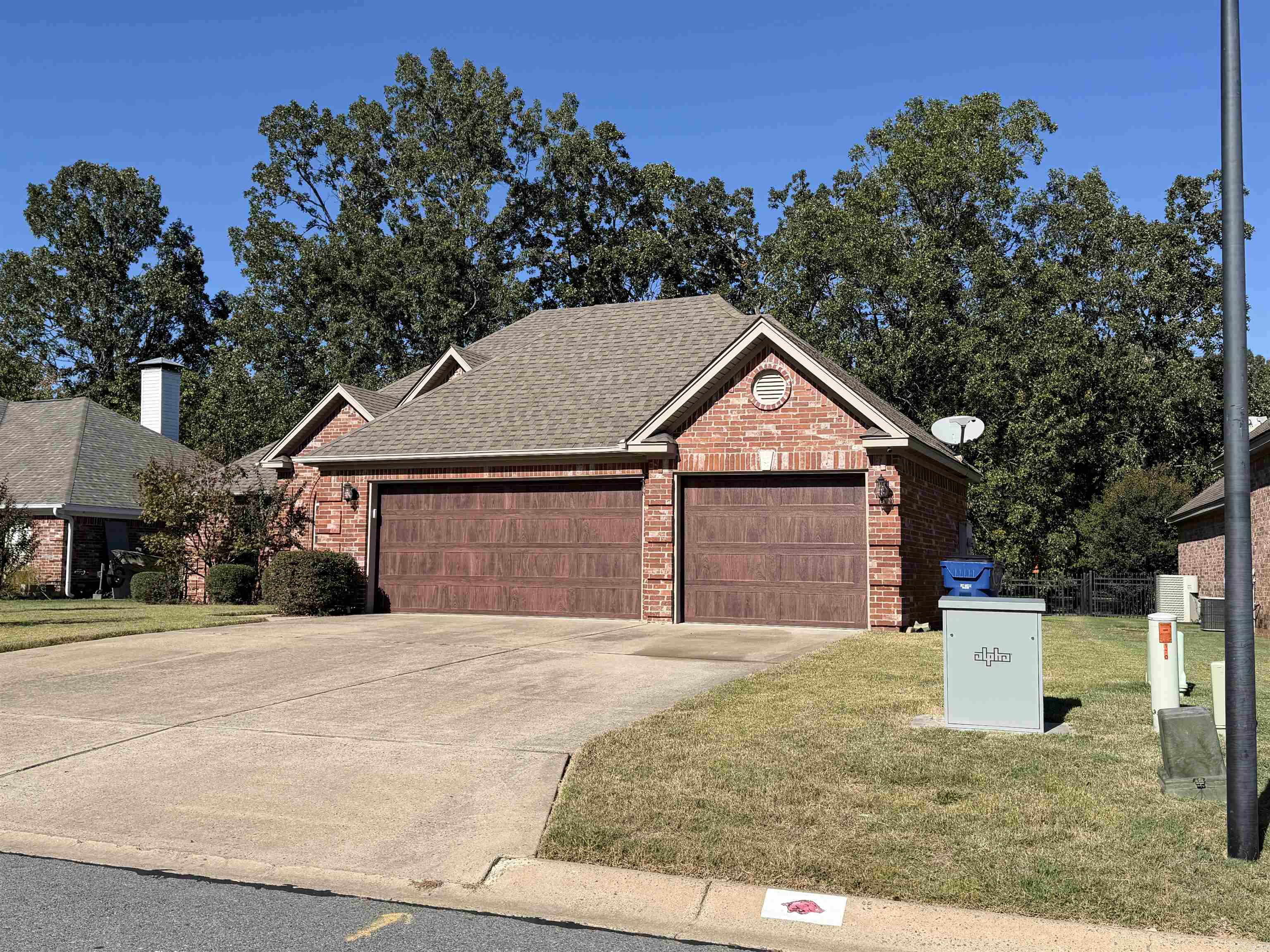 COUNTRY CLUB OF ARK THE - Residential
