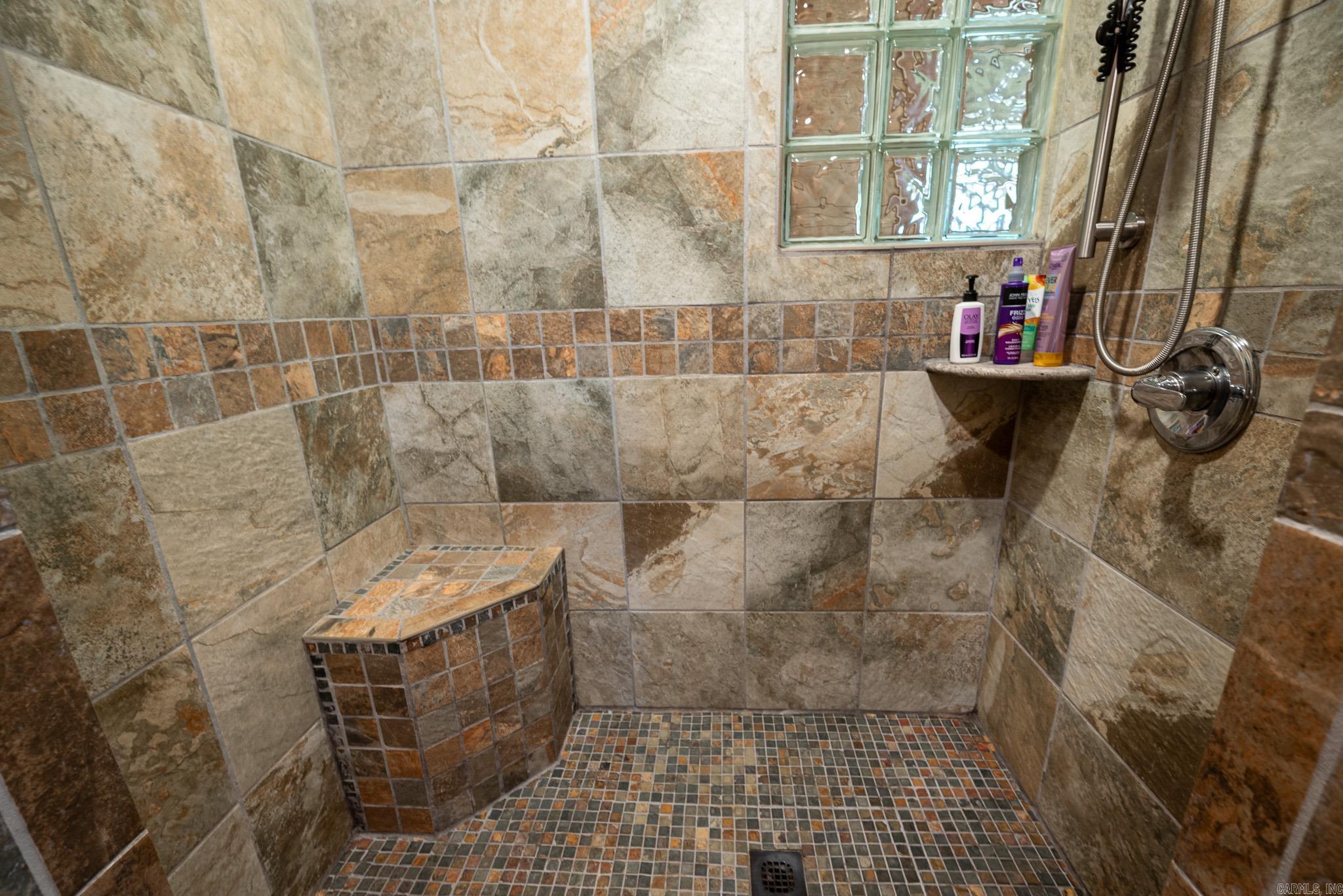 Mena Acreage - Residential