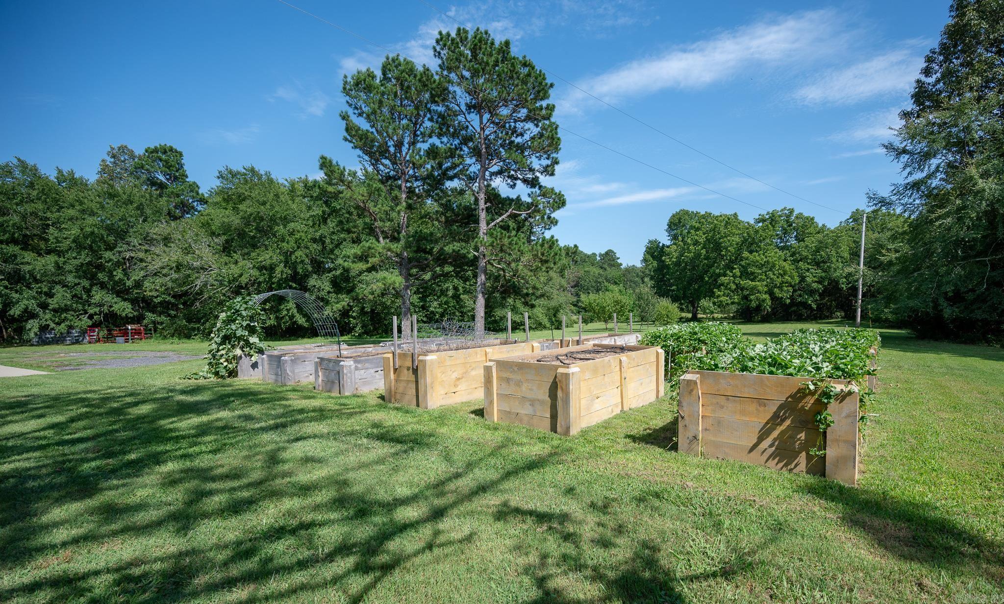 Mena Acreage - Residential