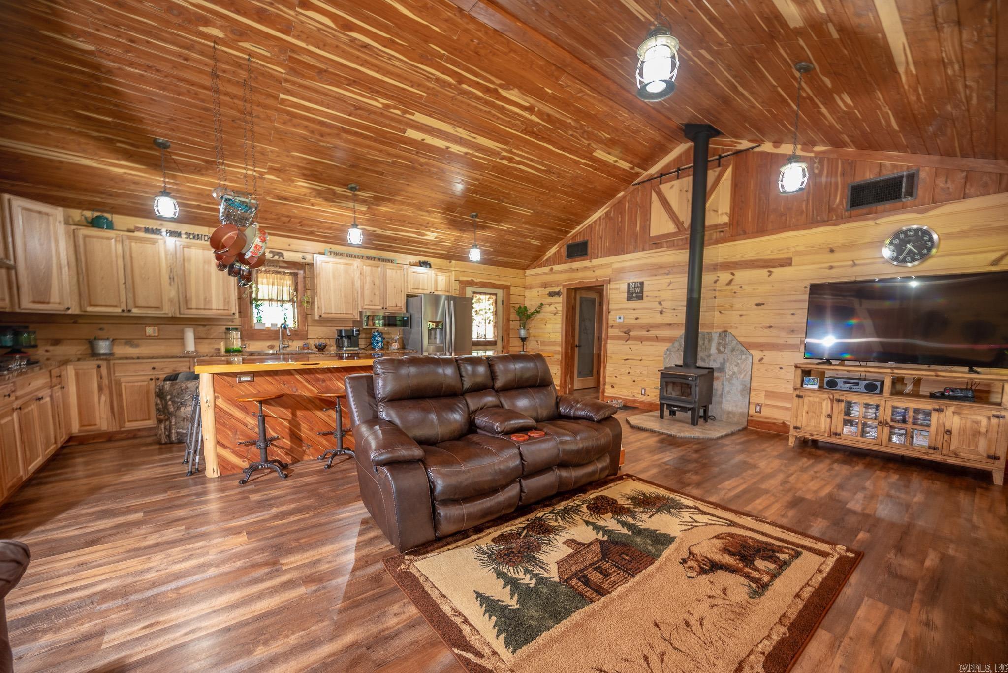 Mena Acreage - Residential