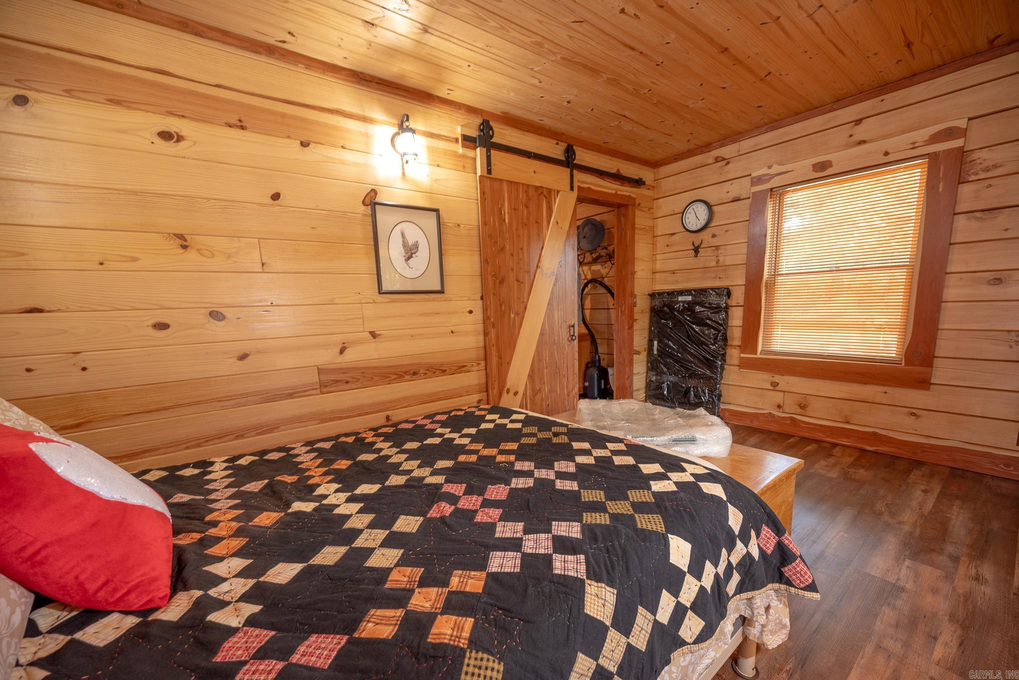 Mena Acreage - Residential