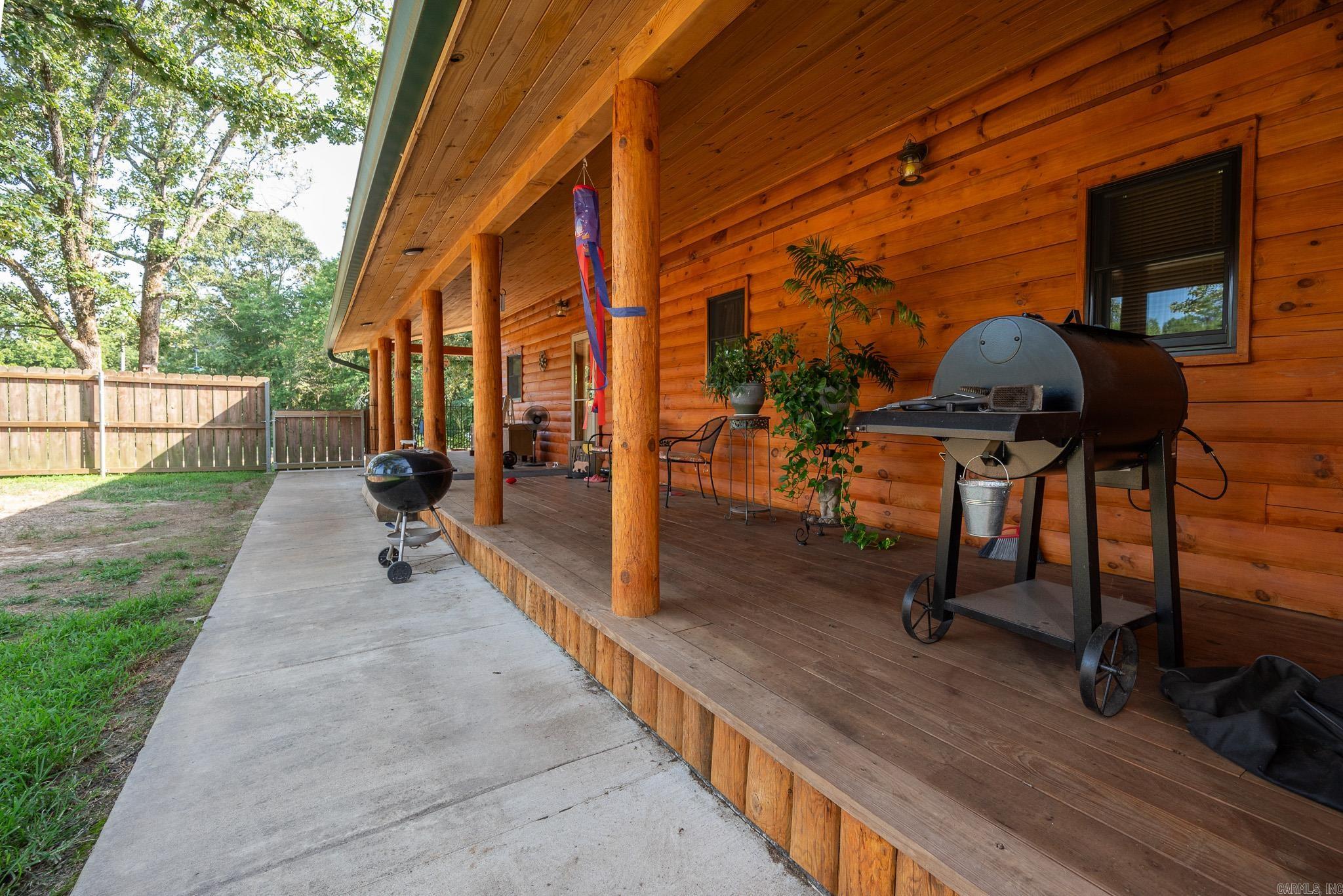 Mena Acreage - Residential