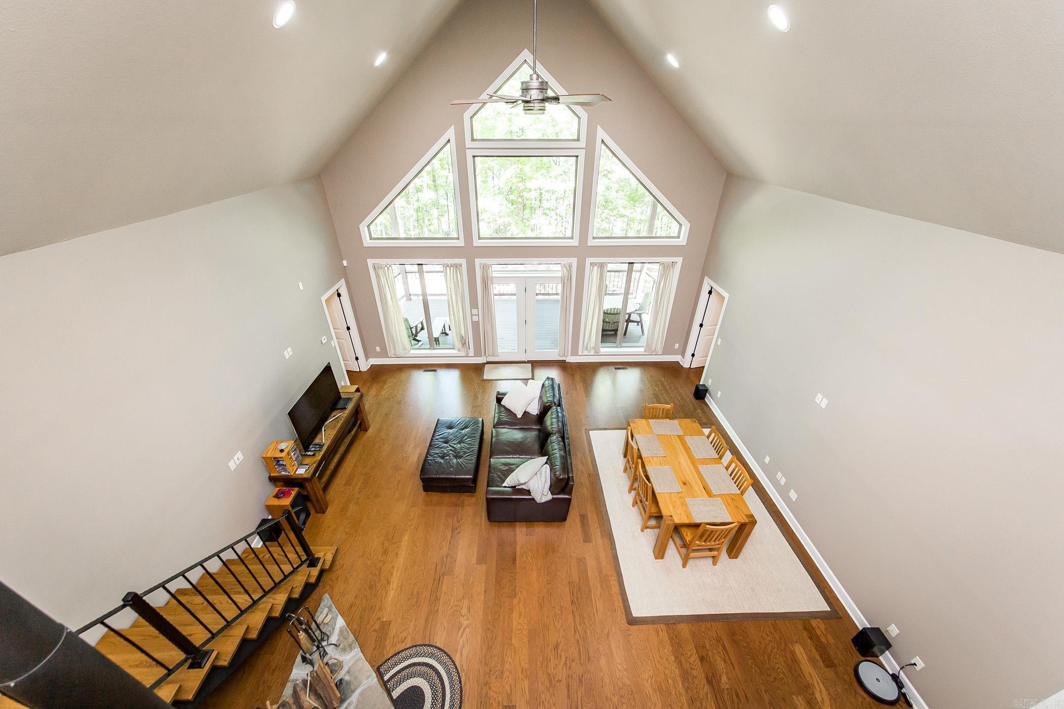 SILVER SHORES - Residential