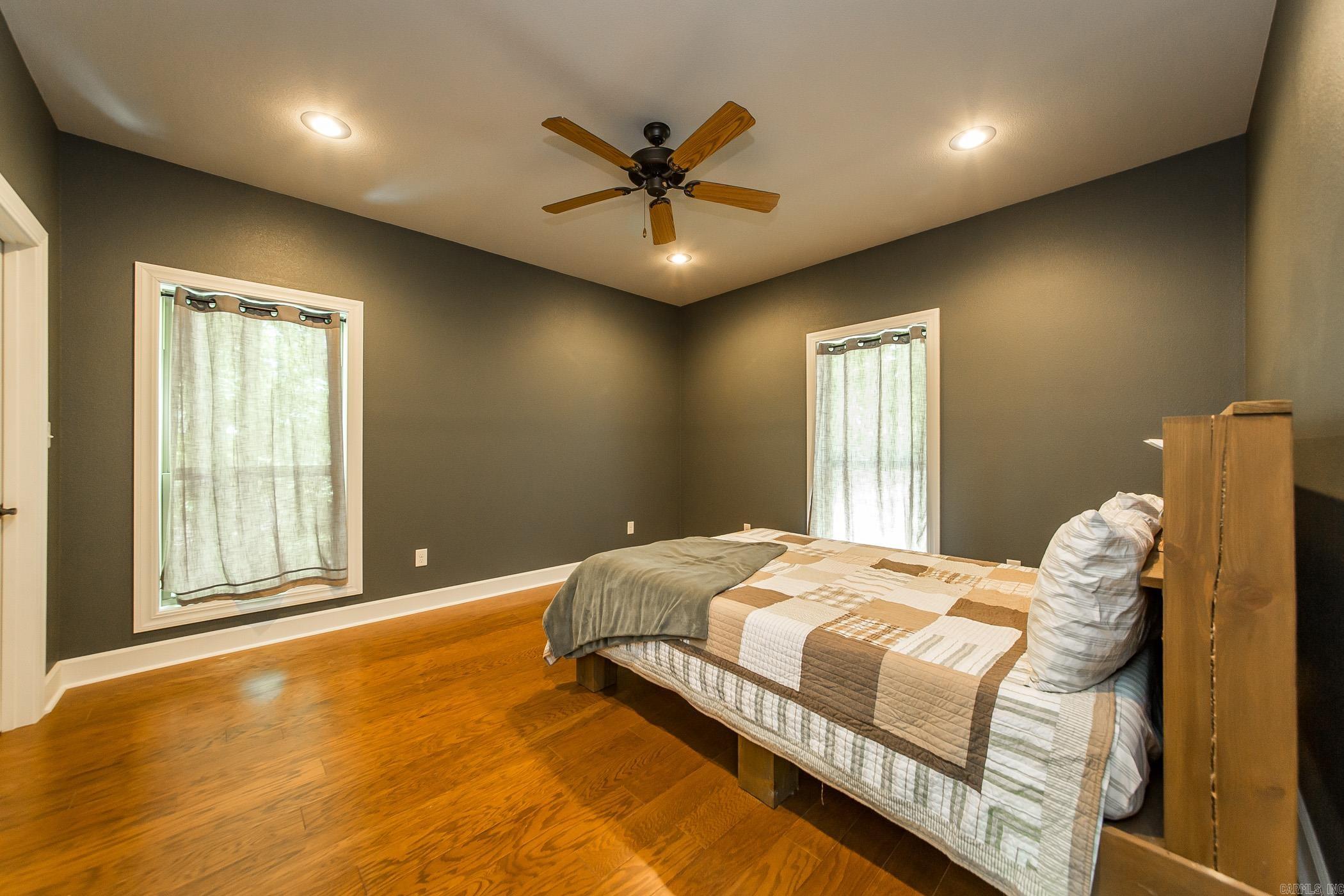 SILVER SHORES - Residential