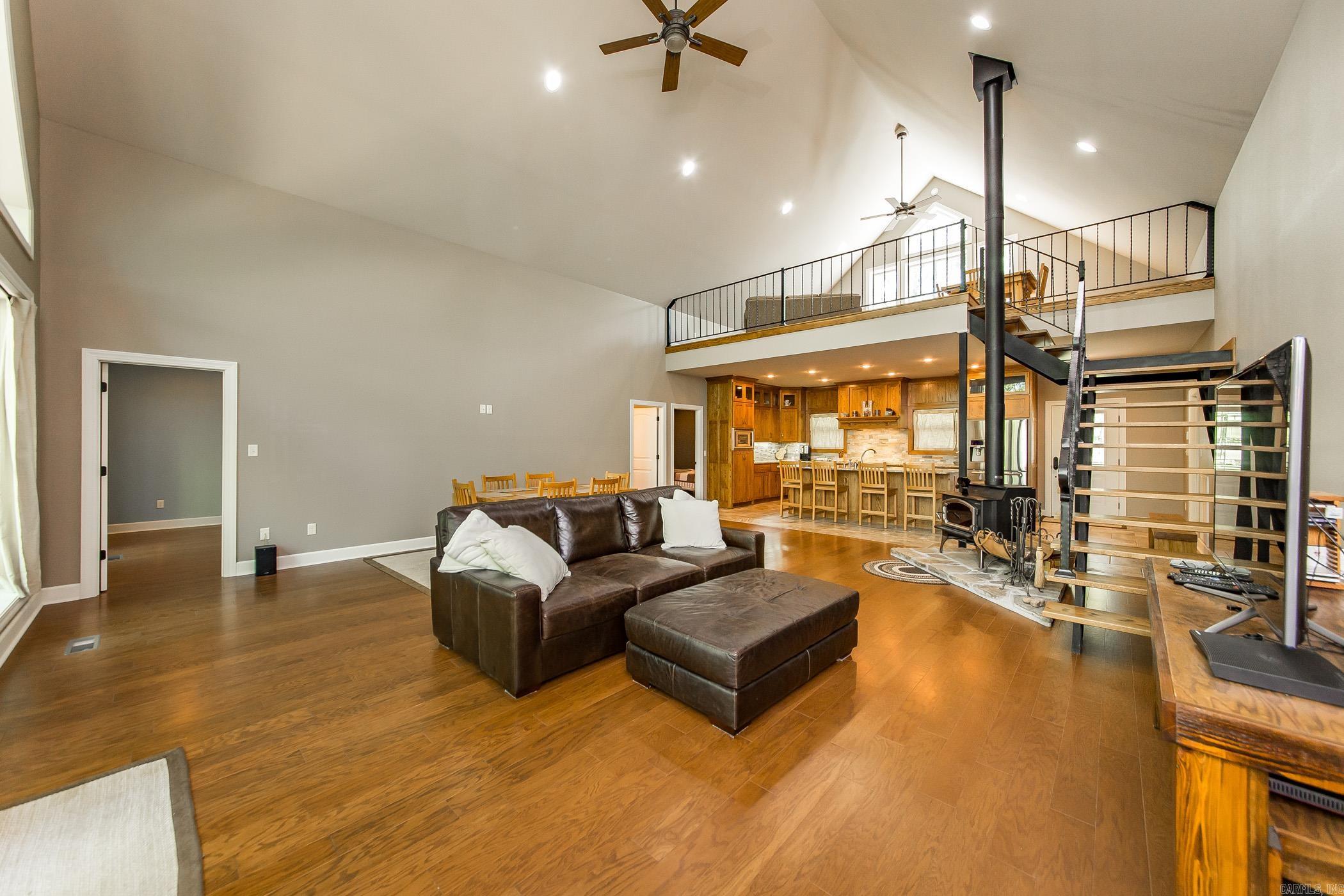 SILVER SHORES - Residential
